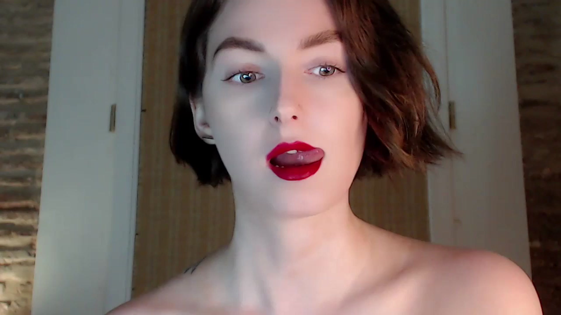 Gallery image thumbnail from Red_Lips_Girl's myfreecams stream on, 10/09/2023, 19:19 image 20 of 20