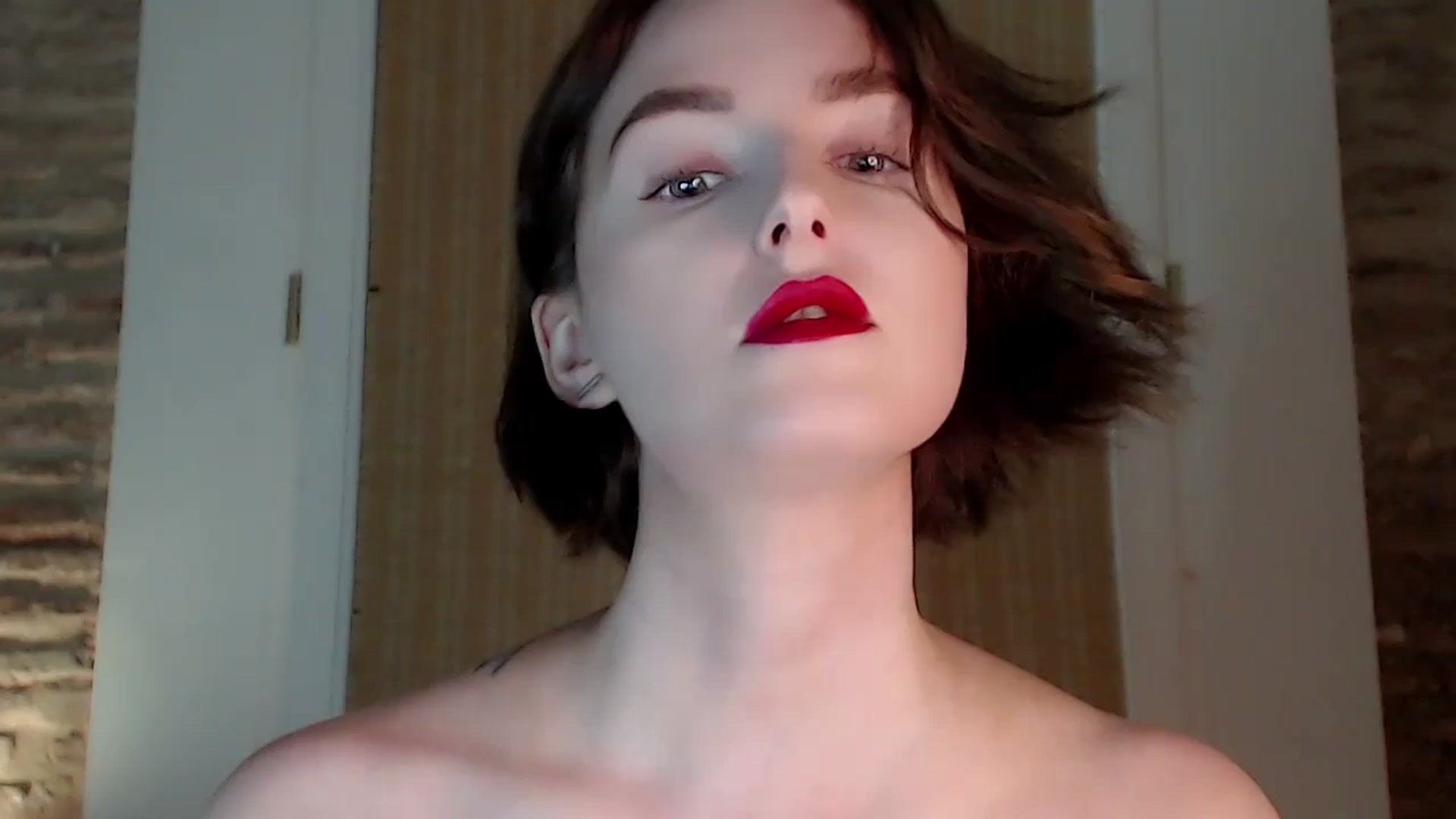 Gallery image thumbnail from Red_Lips_Girl's myfreecams stream on, 10/09/2023, 19:19 image 13 of 20
