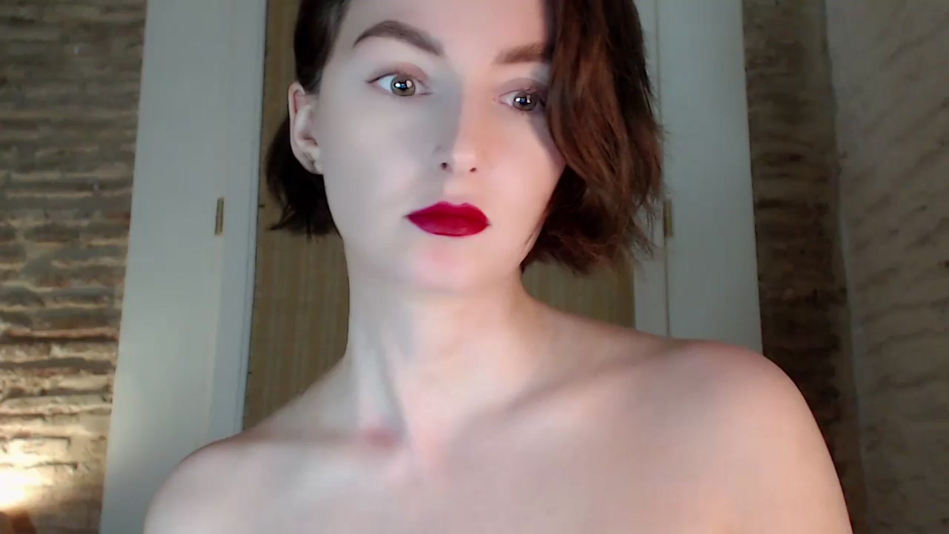 Gallery image thumbnail from Red_Lips_Girl's myfreecams stream on, 10/09/2023, 22:19 image 5 of 20