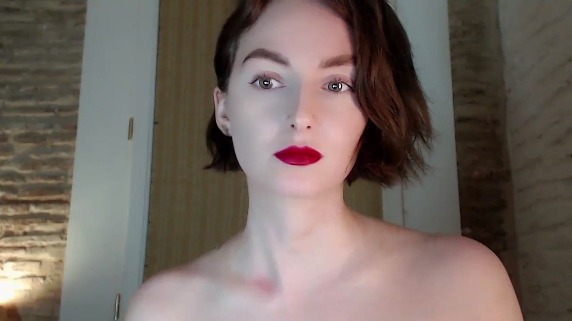 Gallery image thumbnail from Red_Lips_Girl's myfreecams stream on, 10/09/2023, 22:19 image 4 of 20
