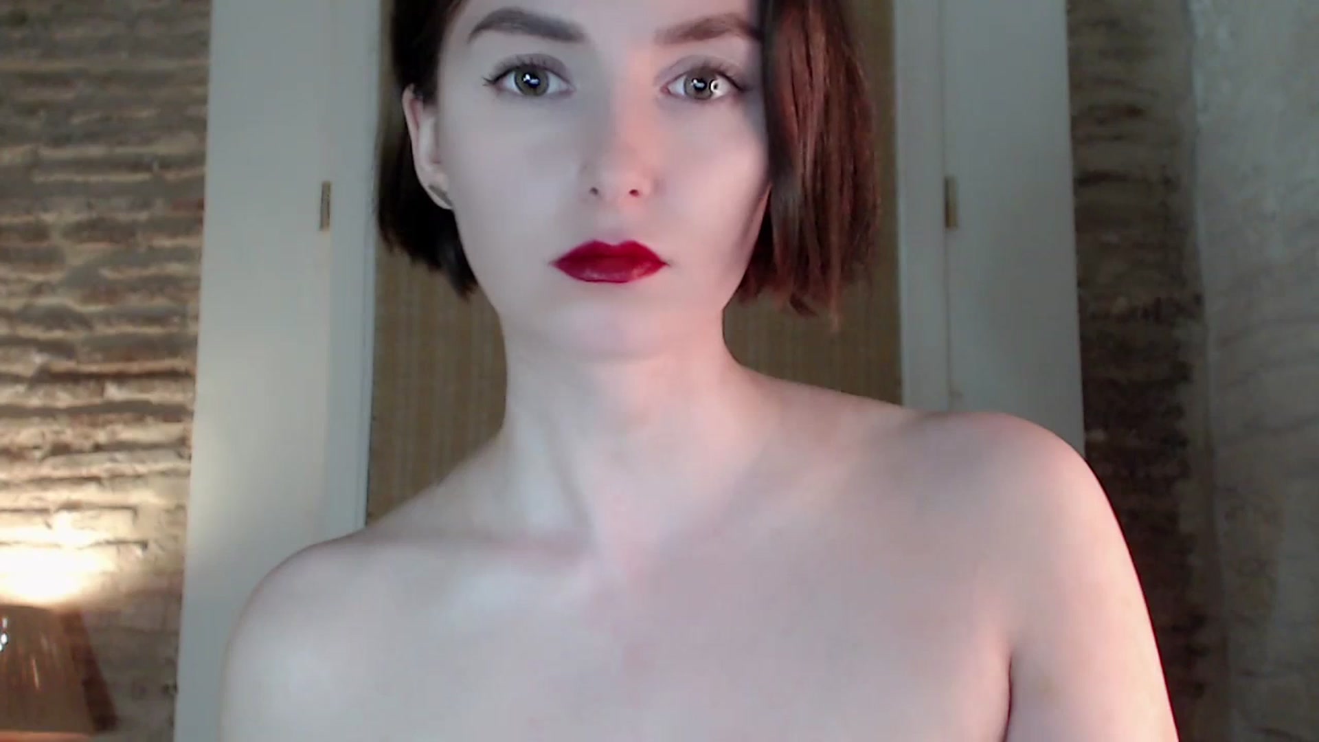 Gallery image thumbnail from Red_Lips_Girl's myfreecams stream on, 10/10/2023, 23:13 image 19 of 20