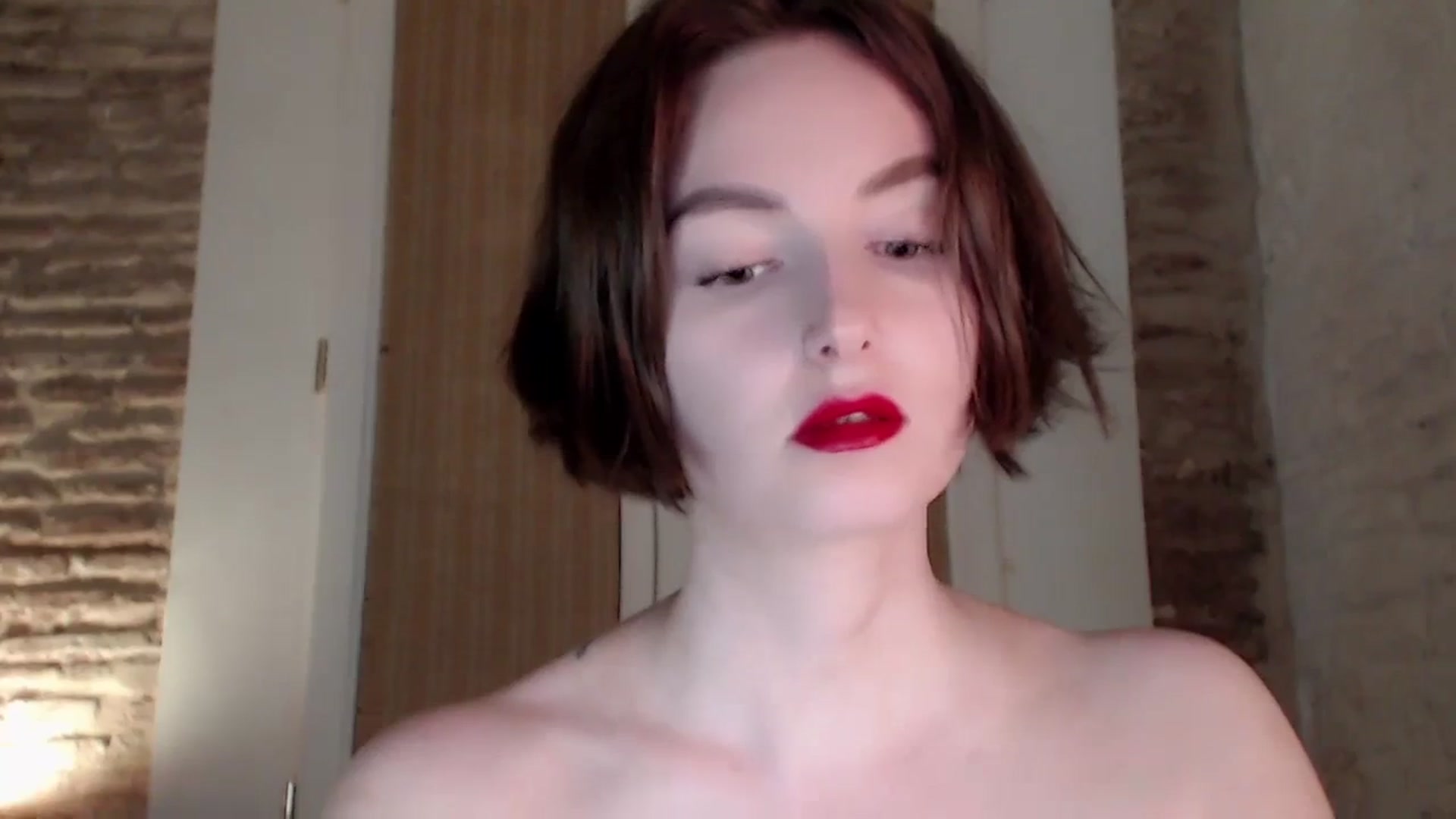 Gallery image thumbnail from Red_Lips_Girl's myfreecams stream on, 10/10/2023, 23:13 image 4 of 20