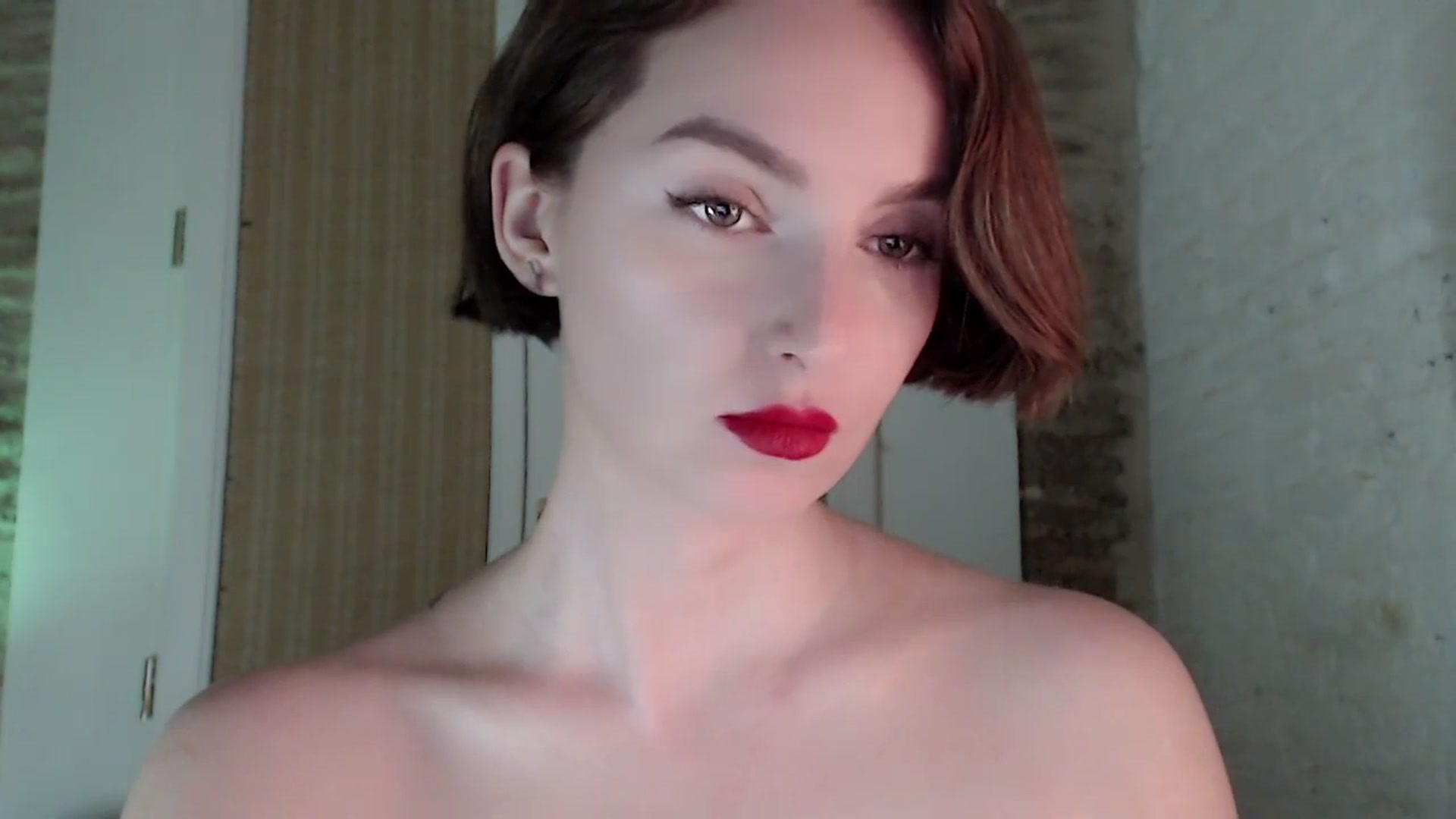 Gallery image thumbnail from Red_Lips_Girl's myfreecams stream on, 10/23/2023, 23:01 image 12 of 20