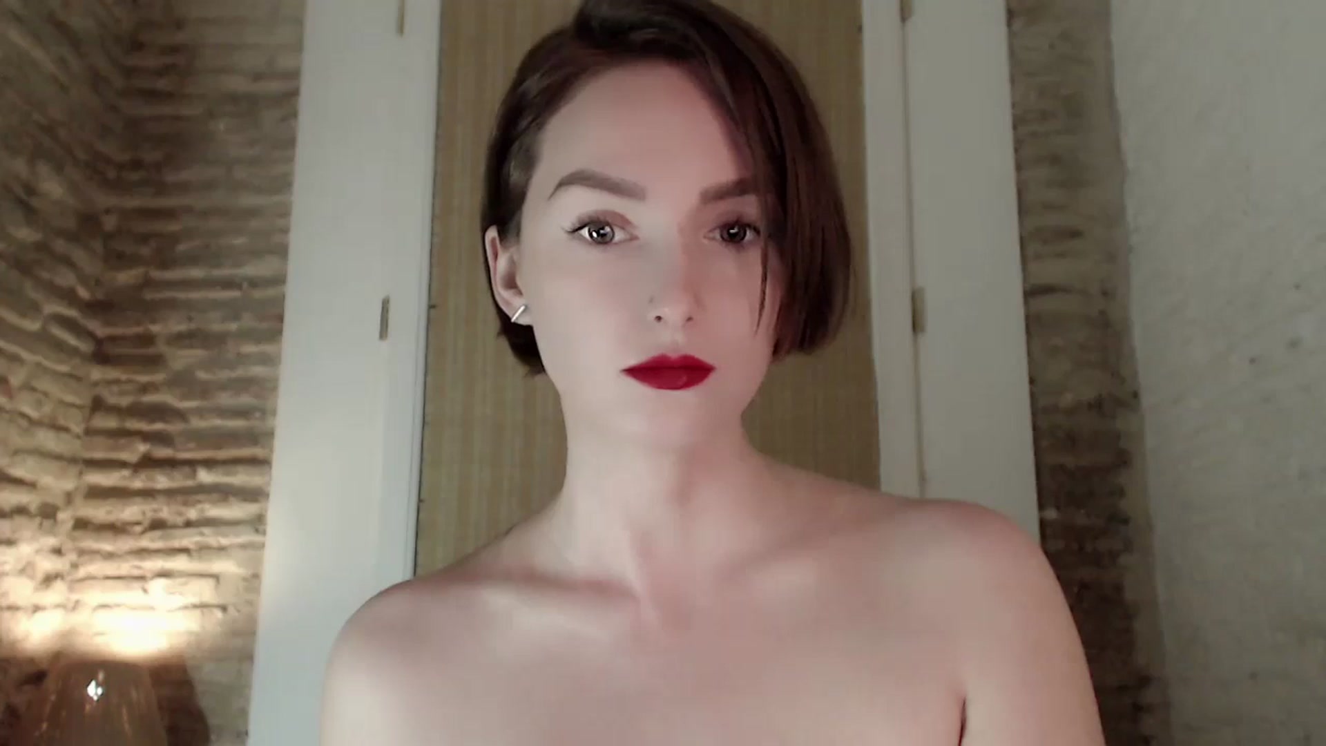 Gallery image thumbnail from Red_Lips_Girl's myfreecams stream on, 10/26/2023, 20:28 image 5 of 20