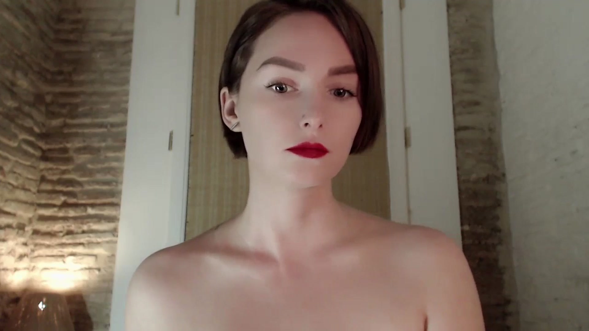 Gallery image thumbnail from Red_Lips_Girl's myfreecams stream on, 10/26/2023, 20:28 image 7 of 20