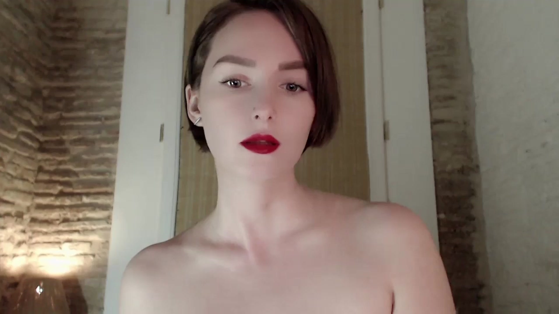 Gallery image thumbnail from Red_Lips_Girl's myfreecams stream on, 10/26/2023, 20:28 image 9 of 20
