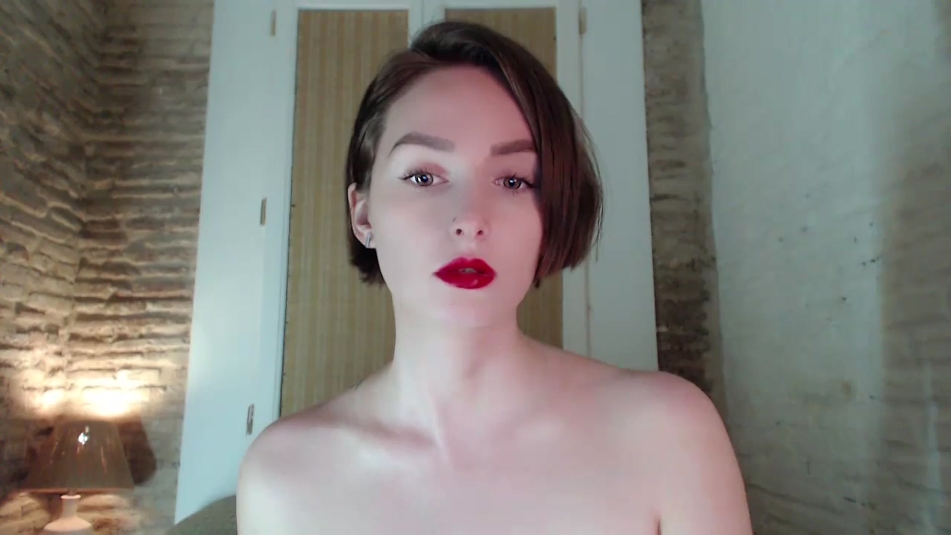 Gallery image thumbnail from Red_Lips_Girl's myfreecams stream on, 10/26/2023, 22:50 image 2 of 20