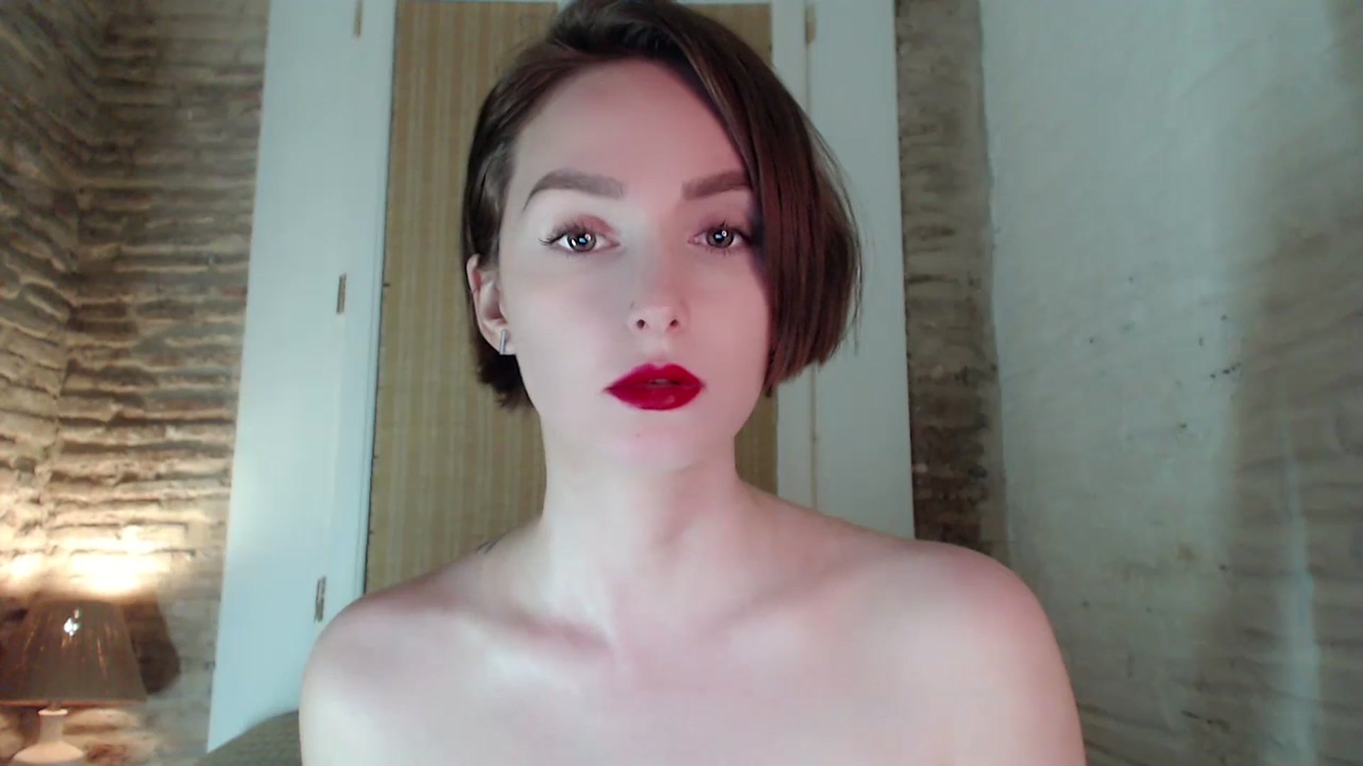 Gallery image thumbnail from Red_Lips_Girl's myfreecams stream on, 10/26/2023, 22:50 image 6 of 20