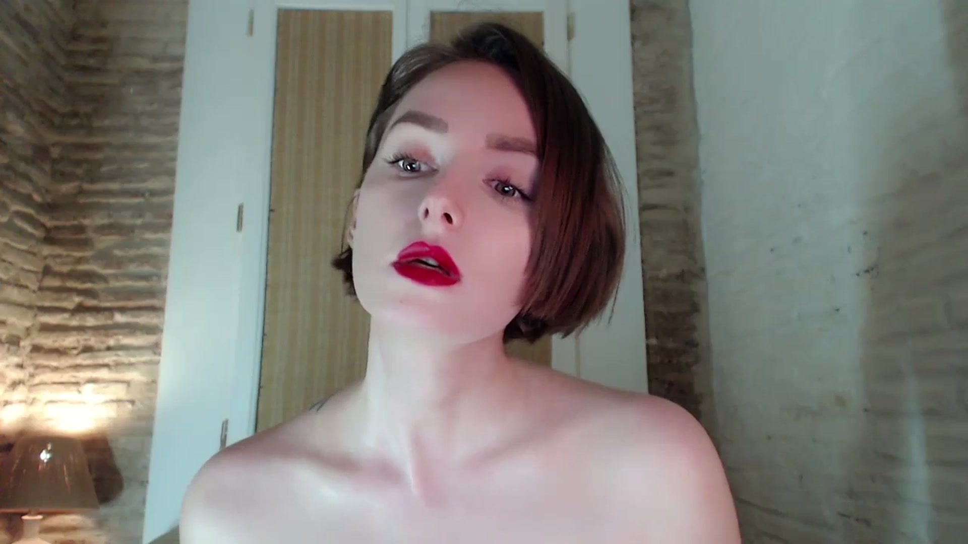 Gallery image thumbnail from Red_Lips_Girl's myfreecams stream on, 10/26/2023, 22:50 image 3 of 20