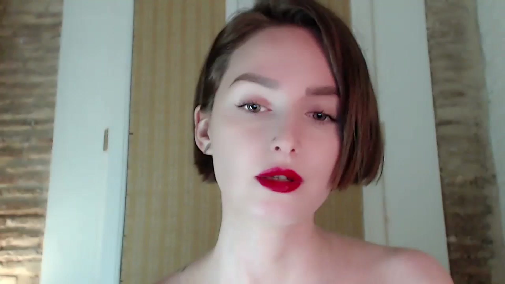 Gallery image thumbnail from Red_Lips_Girl's myfreecams stream on, 10/26/2023, 23:55 image 20 of 20