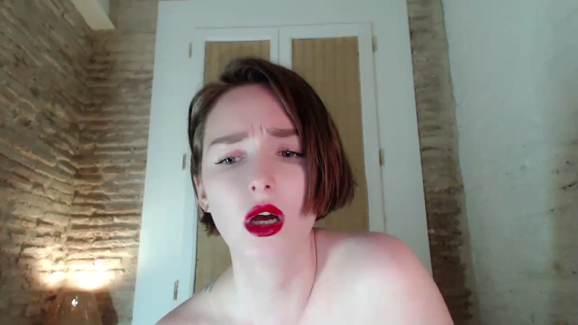 Gallery image thumbnail from Red_Lips_Girl's myfreecams stream on, 10/26/2023, 23:55 image 17 of 20