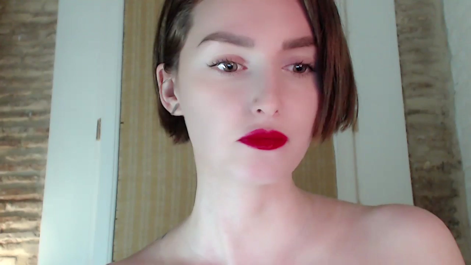 Gallery image thumbnail from Red_Lips_Girl's myfreecams stream on, 10/26/2023, 23:55 image 19 of 20