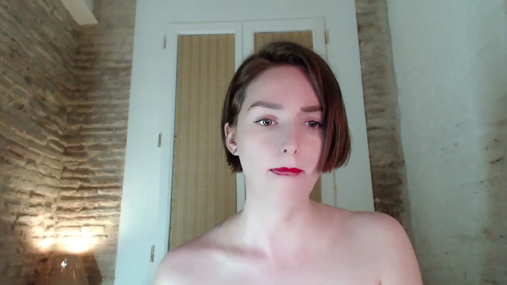 Gallery image thumbnail from Red_Lips_Girl's myfreecams stream on, 10/26/2023, 23:55 image 16 of 20