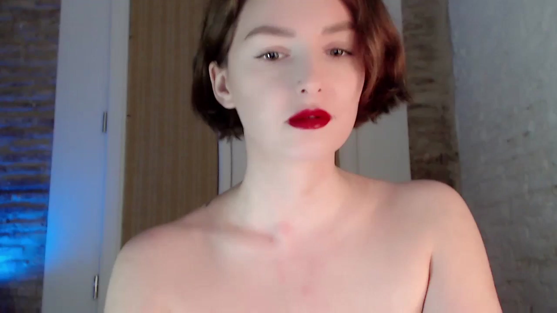 Gallery image thumbnail from Red_Lips_Girl's myfreecams stream on, 11/04/2023, 21:36 image 4 of 20
