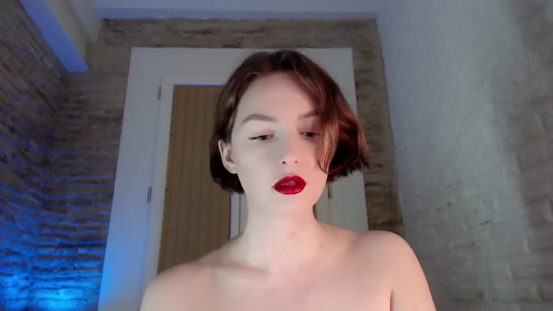 Gallery image thumbnail from Red_Lips_Girl's myfreecams stream on, 11/04/2023, 21:36 image 3 of 20