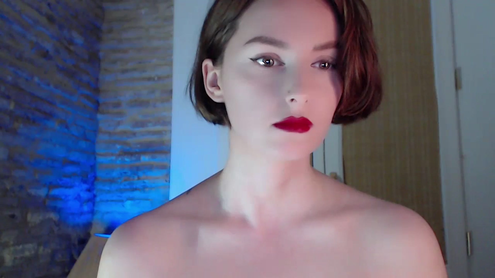 Gallery image thumbnail from Red_Lips_Girl's myfreecams stream on, 11/16/2023, 20:18 image 3 of 20