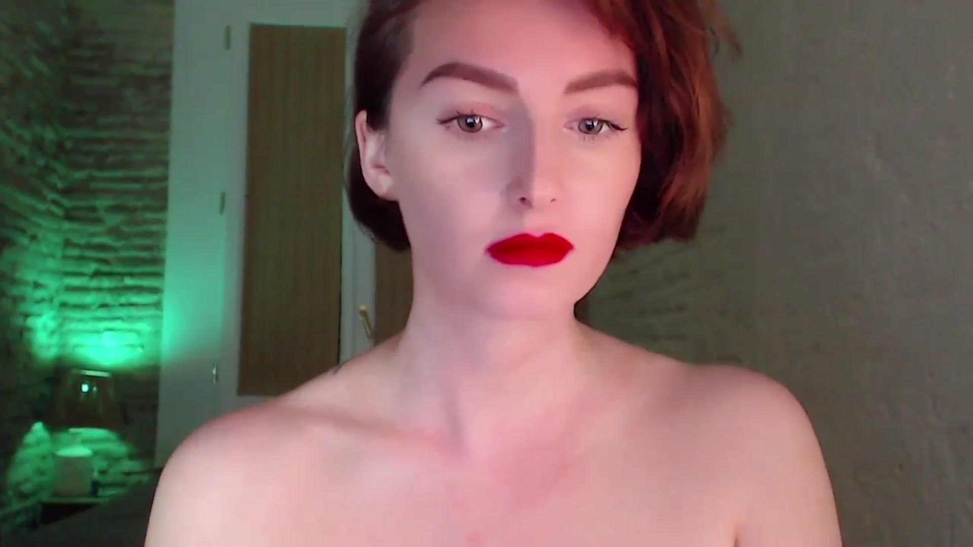 Gallery image thumbnail from Red_Lips_Girl's myfreecams stream on, 11/21/2023, 22:58 image 18 of 20