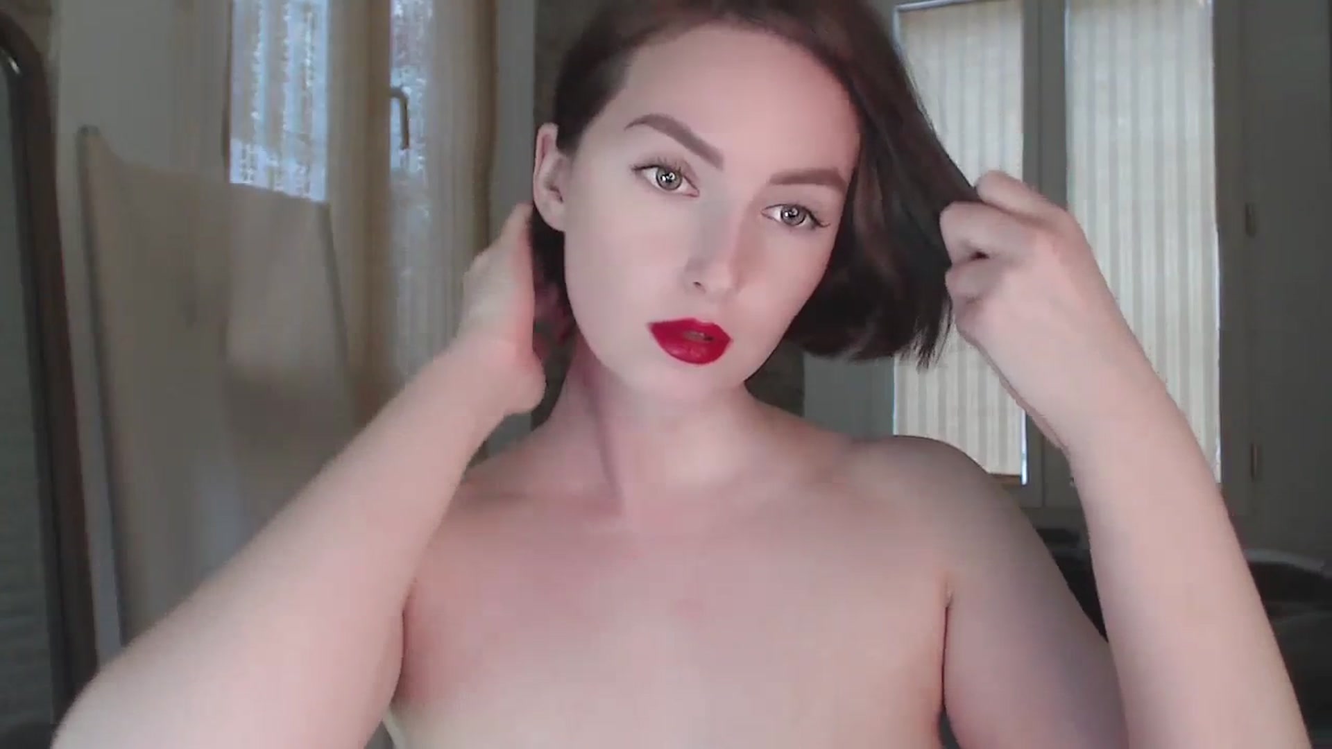 Gallery image thumbnail from Red_Lips_Girl's myfreecams stream on, 11/23/2023, 16:30 image 19 of 20
