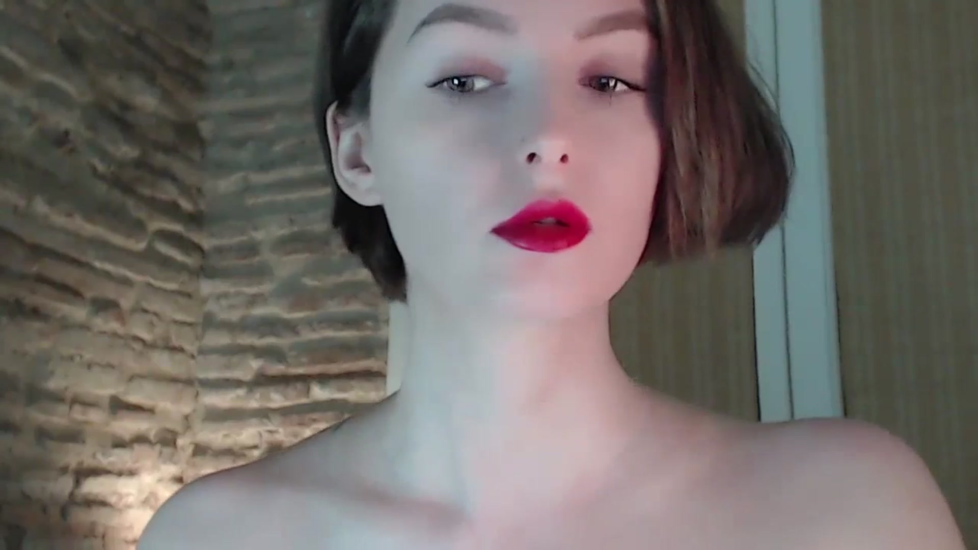 Gallery image thumbnail from Red_Lips_Girl's myfreecams stream on, 12/01/2023, 01:24 image 4 of 20