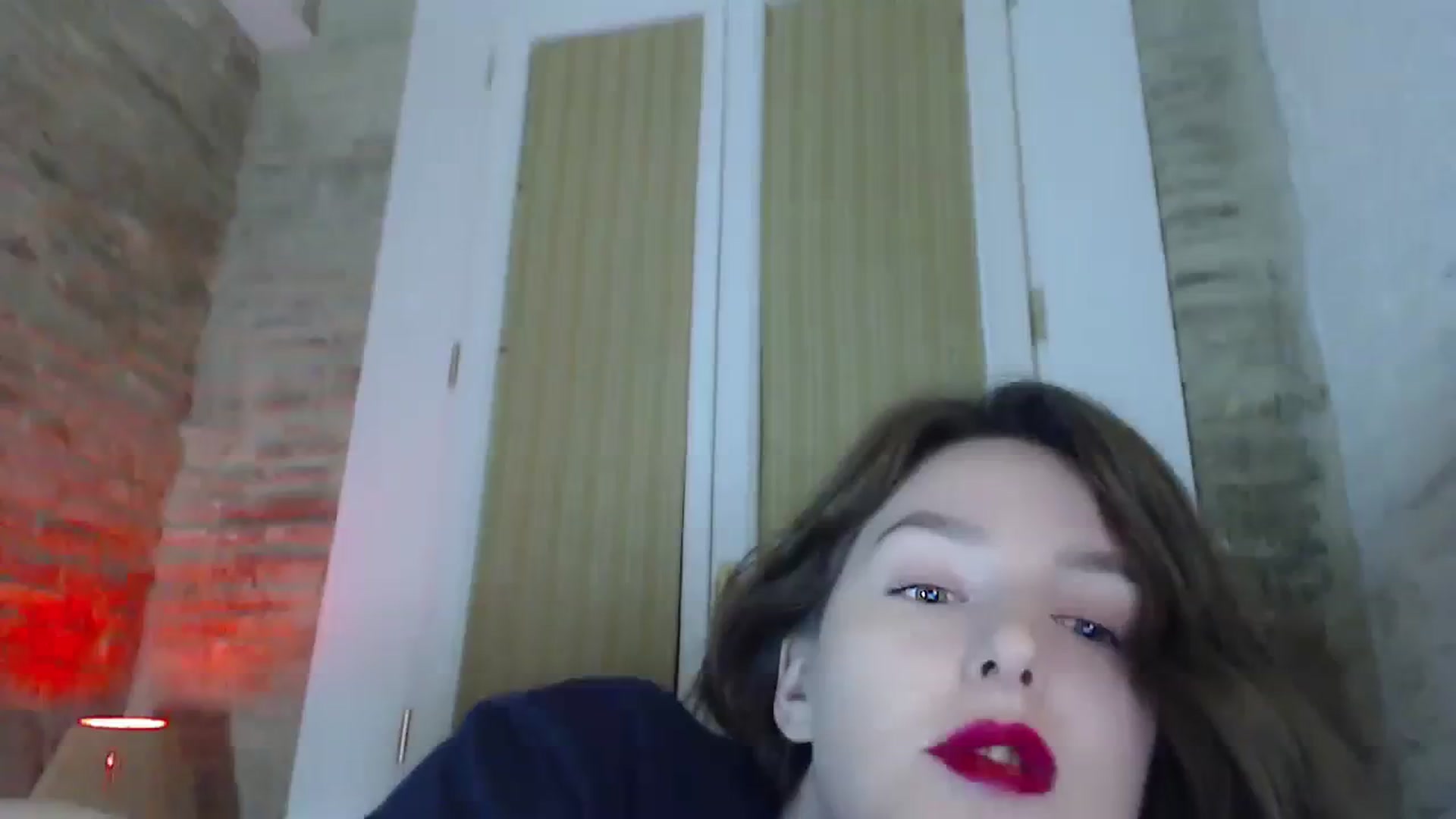 Gallery image thumbnail from Red_Lips_Girl's myfreecams stream on, 12/22/2023, 01:57 image 18 of 20