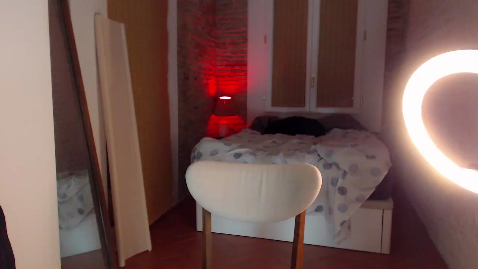 Gallery image thumbnail from Red_Lips_Girl's myfreecams stream on, 12/26/2023, 22:42 image 5 of 20