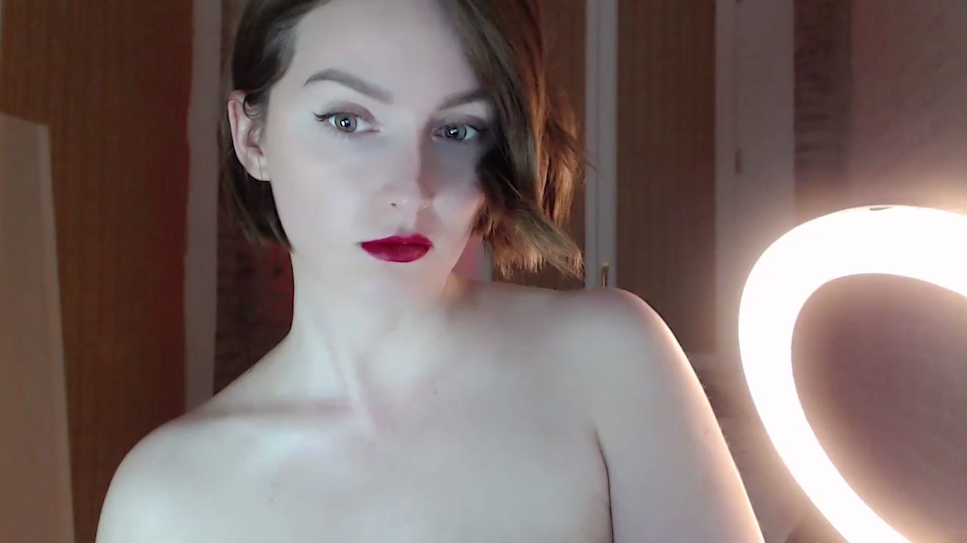 Gallery image thumbnail from Red_Lips_Girl's myfreecams stream on, 12/27/2023, 03:12 image 1 of 20