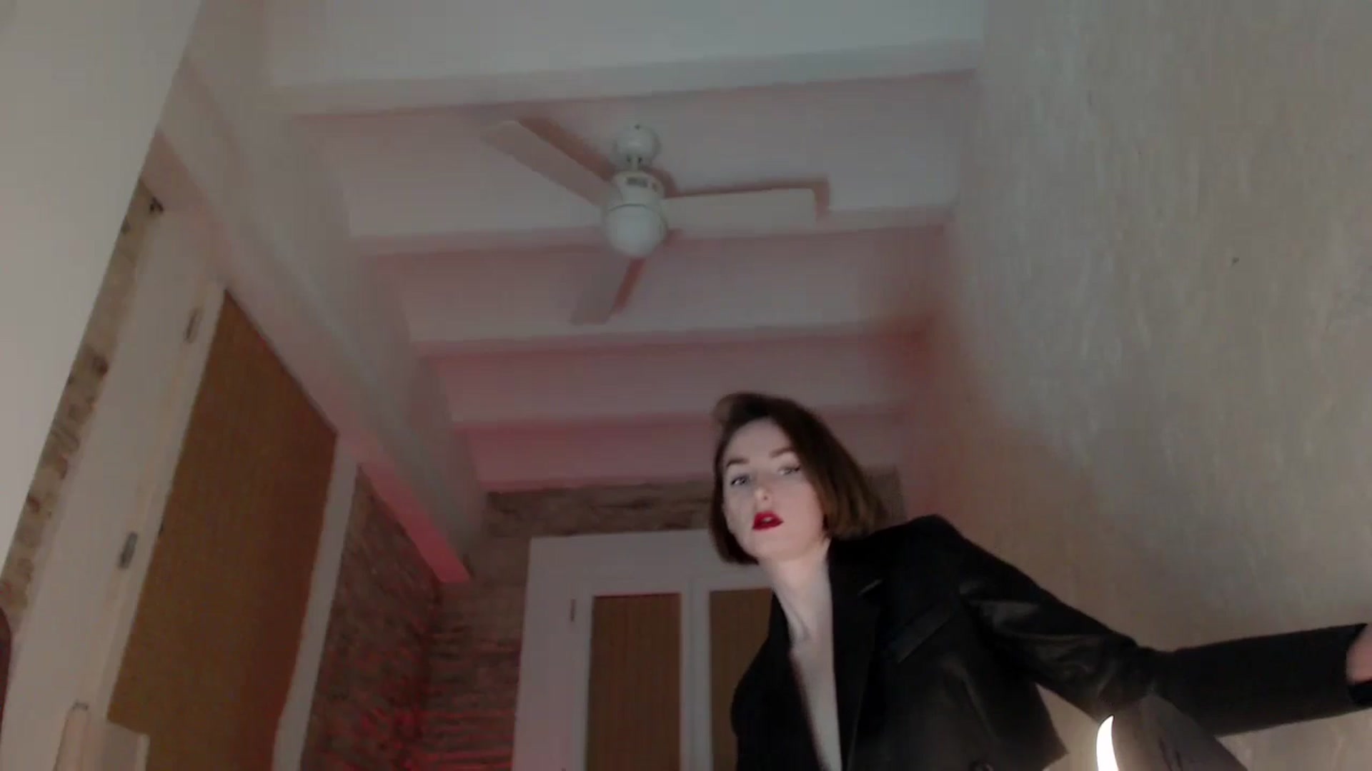 Gallery image thumbnail from Red_Lips_Girl's myfreecams stream on, 12/28/2023, 24:28 image 14 of 20
