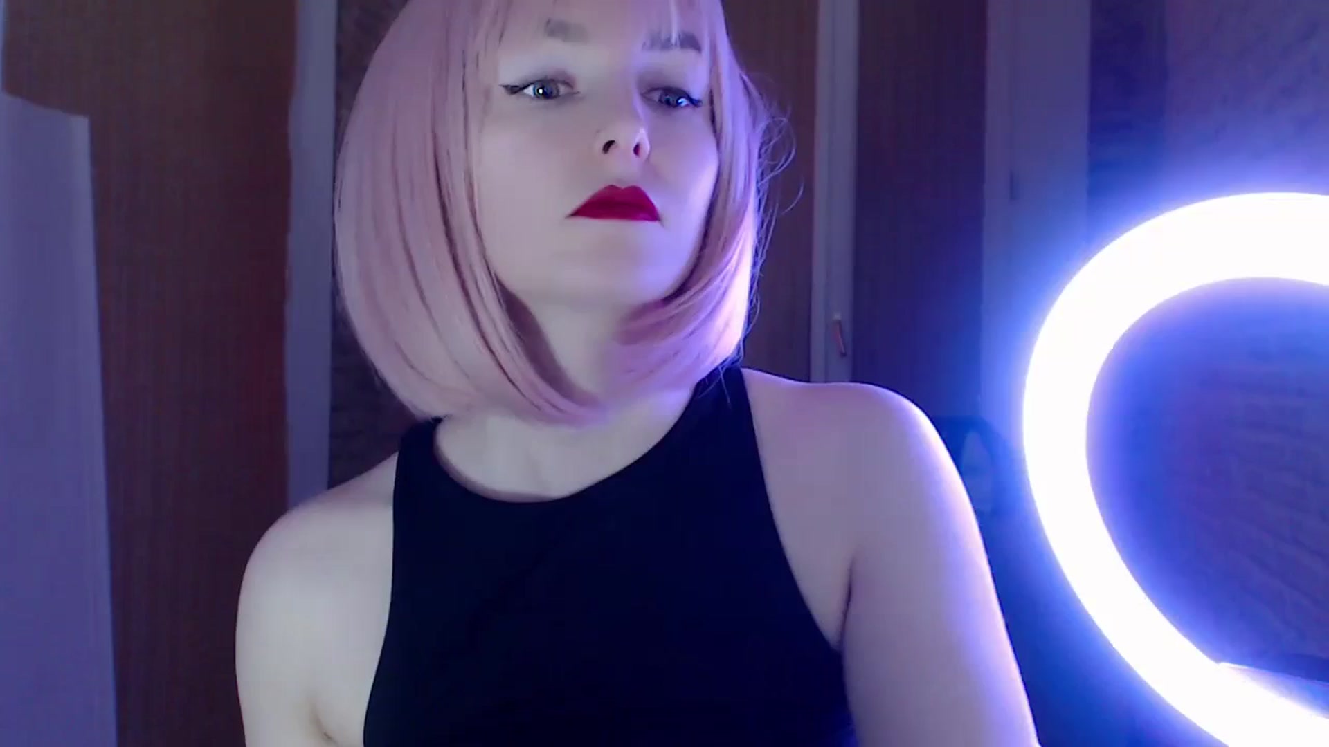 Gallery image thumbnail from Red_Lips_Girl's myfreecams stream on, 01/09/2024, 23:03 image 12 of 20