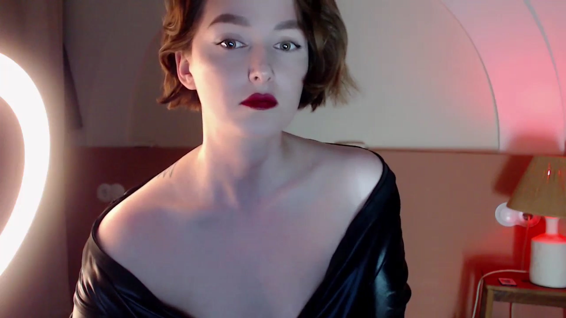 Gallery image thumbnail from Red_Lips_Girl's myfreecams stream on, 01/13/2024, 20:53 image 12 of 20