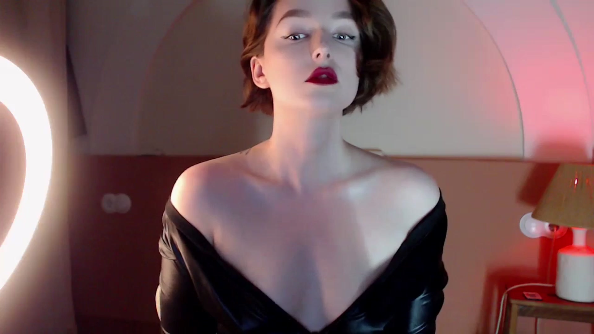 Gallery image thumbnail from Red_Lips_Girl's myfreecams stream on, 01/13/2024, 20:53 image 8 of 20