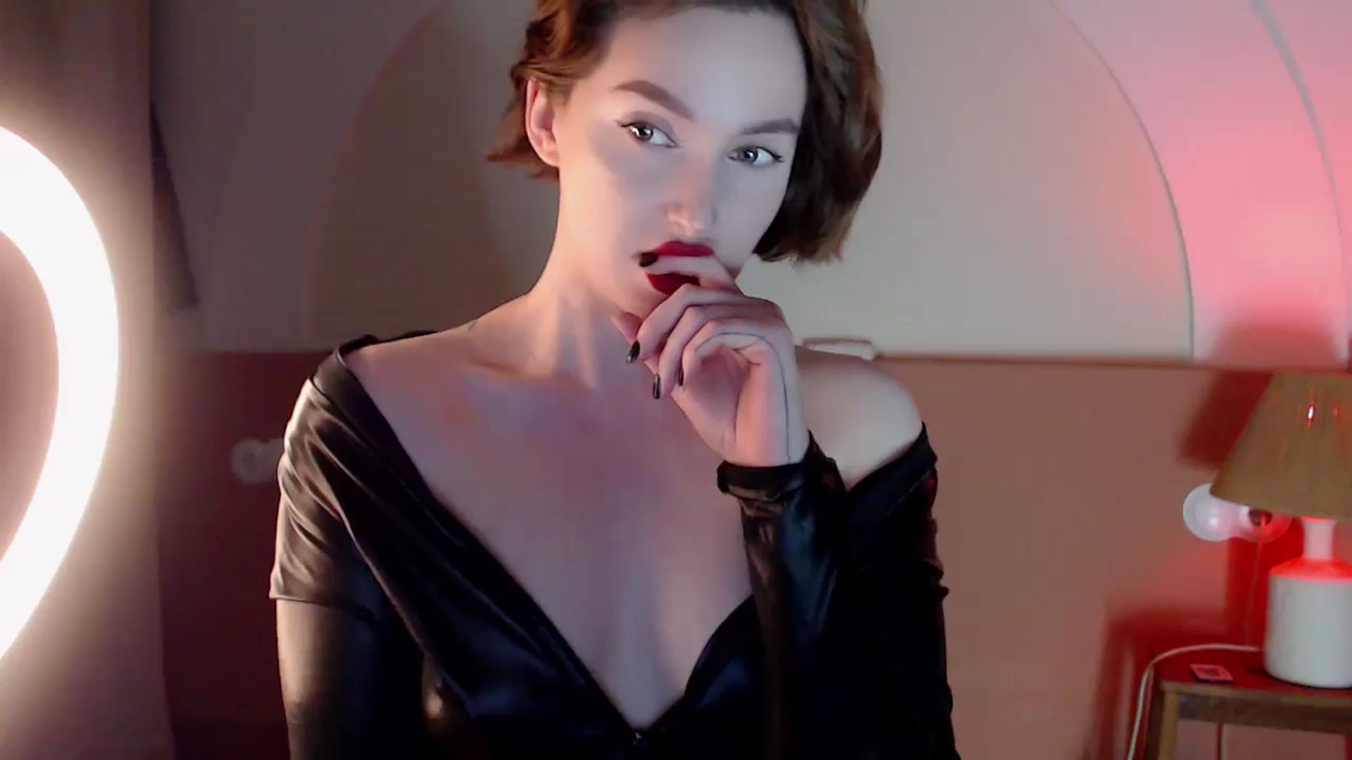 Gallery image thumbnail from Red_Lips_Girl's myfreecams stream on, 01/13/2024, 20:53 image 4 of 20