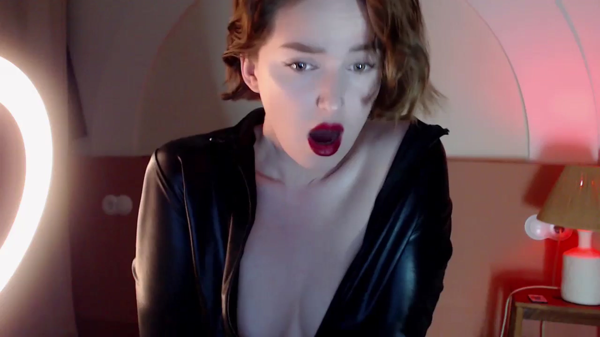 Gallery image thumbnail from Red_Lips_Girl's myfreecams stream on, 01/13/2024, 20:53 image 15 of 20