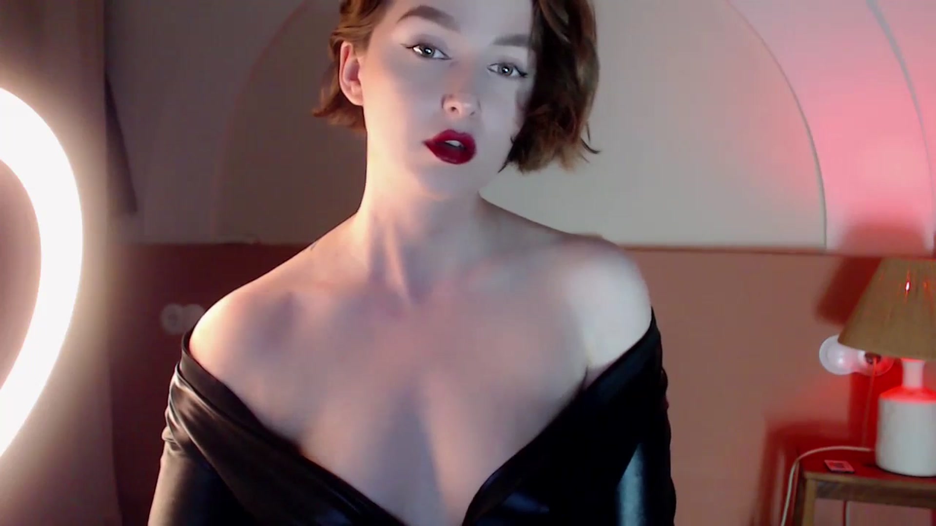 Gallery image thumbnail from Red_Lips_Girl's myfreecams stream on, 01/13/2024, 20:53 image 2 of 20