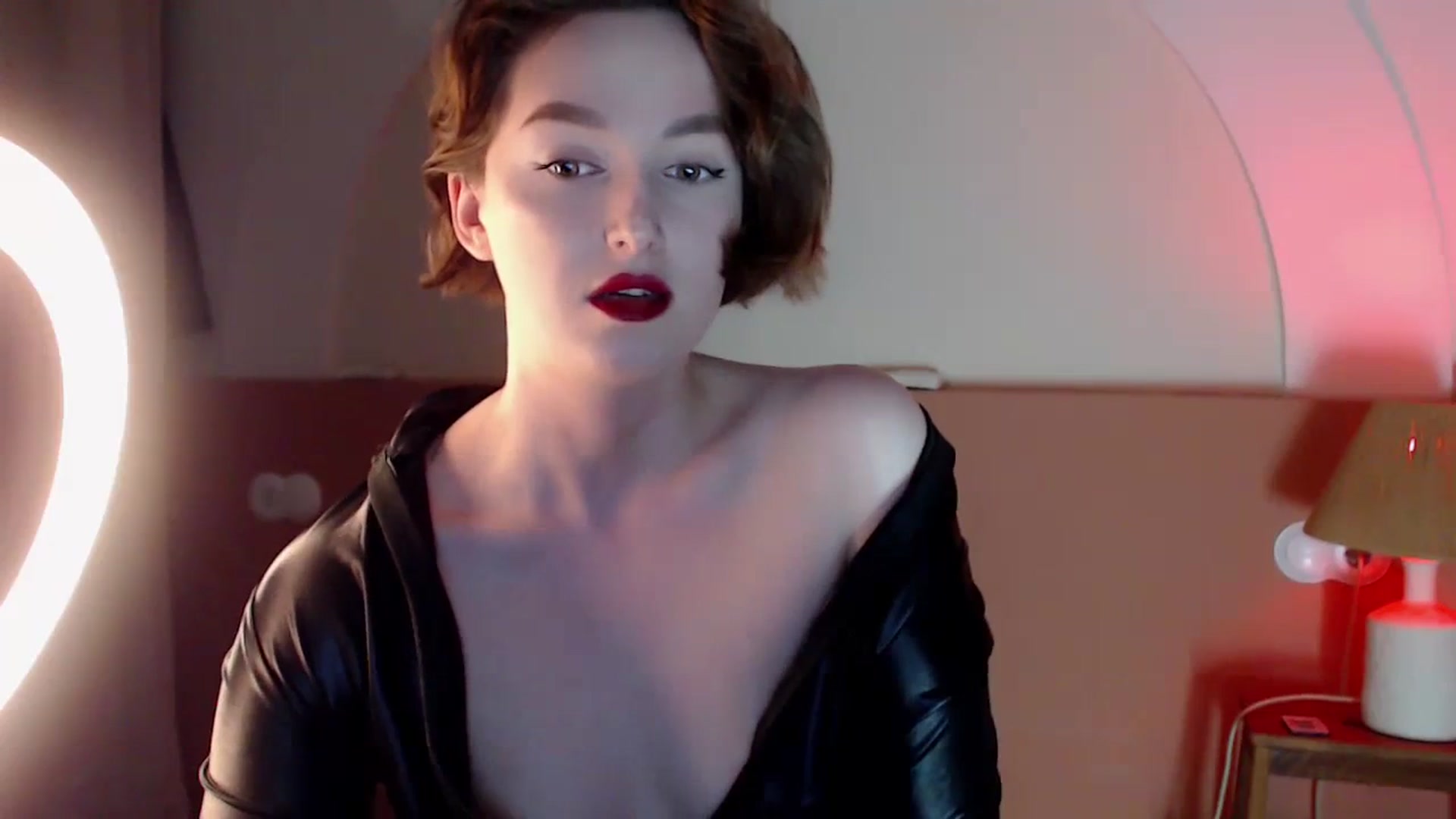 Gallery image thumbnail from Red_Lips_Girl's myfreecams stream on, 01/13/2024, 20:53 image 7 of 20