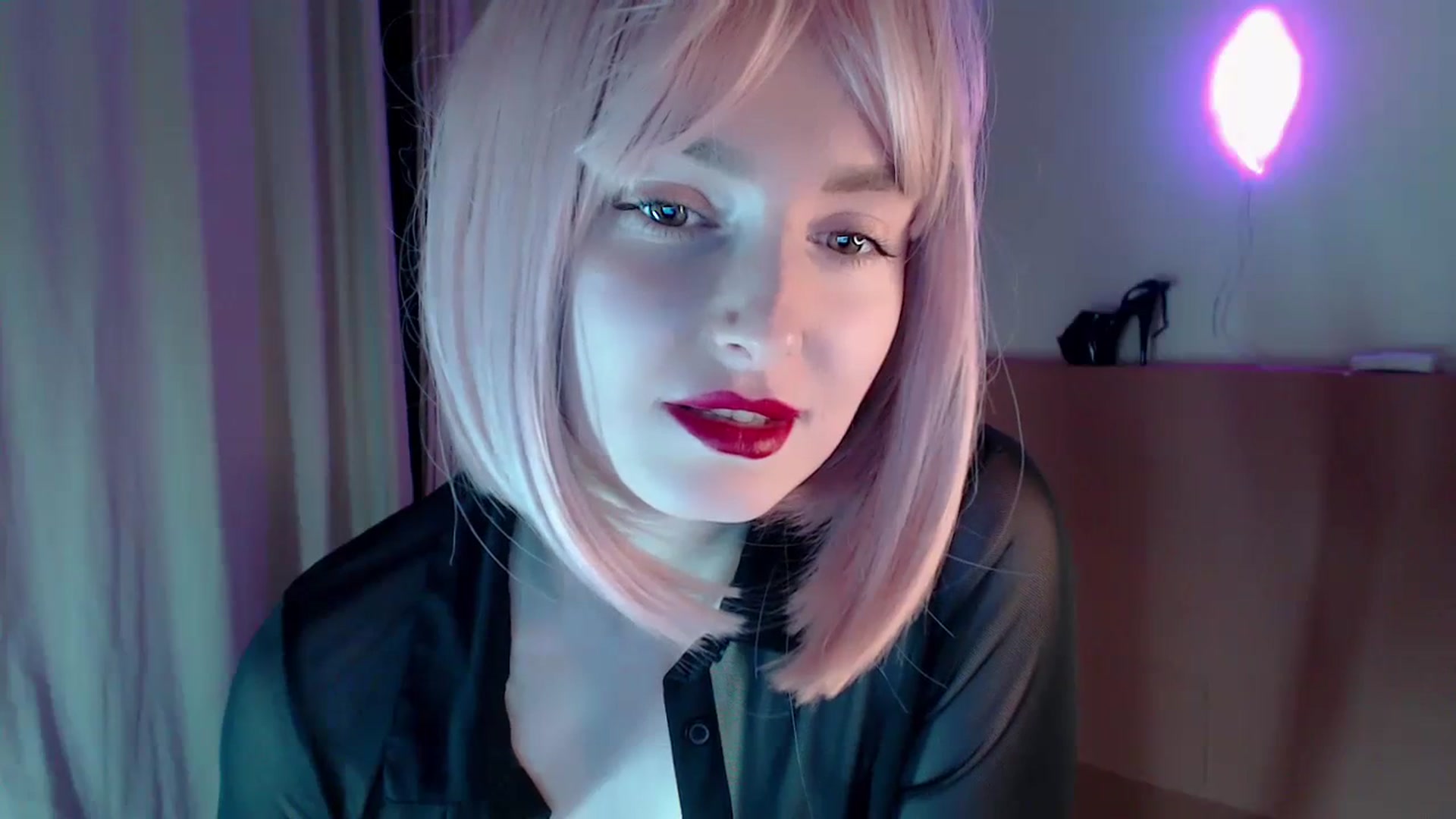 Gallery image thumbnail from Red_Lips_Girl's myfreecams stream on, 01/29/2024, 23:29 image 13 of 20