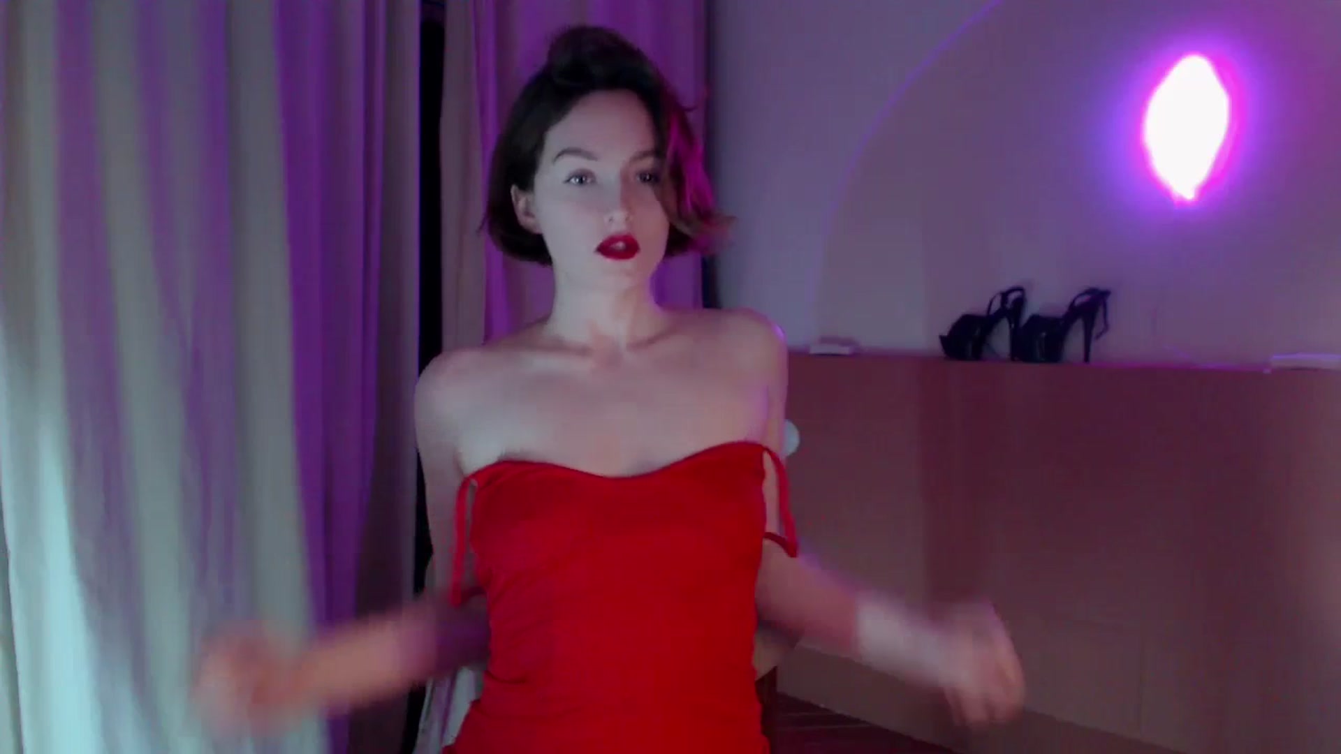 Gallery image thumbnail from Red_Lips_Girl's myfreecams stream on, 01/30/2024, 22:53 image 5 of 20
