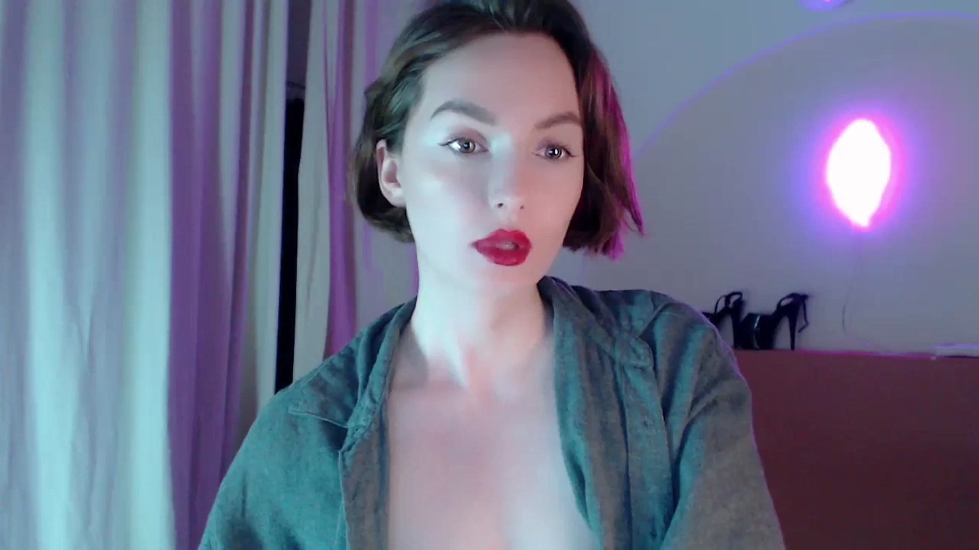 Gallery image thumbnail from Red_Lips_Girl's myfreecams stream on, 01/31/2024, 03:18 image 18 of 20