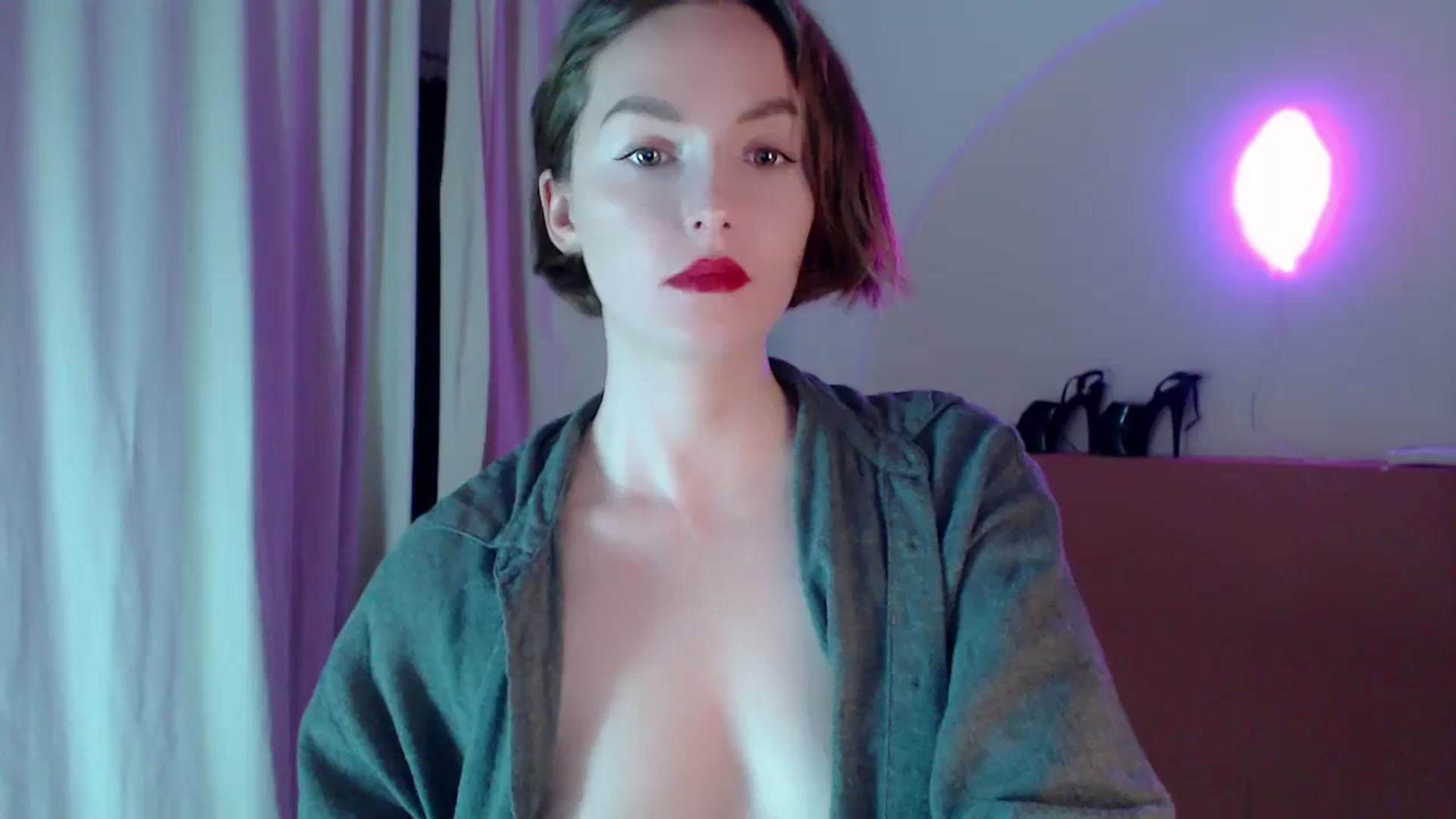 Gallery image thumbnail from Red_Lips_Girl's myfreecams stream on, 01/31/2024, 03:18 image 19 of 20