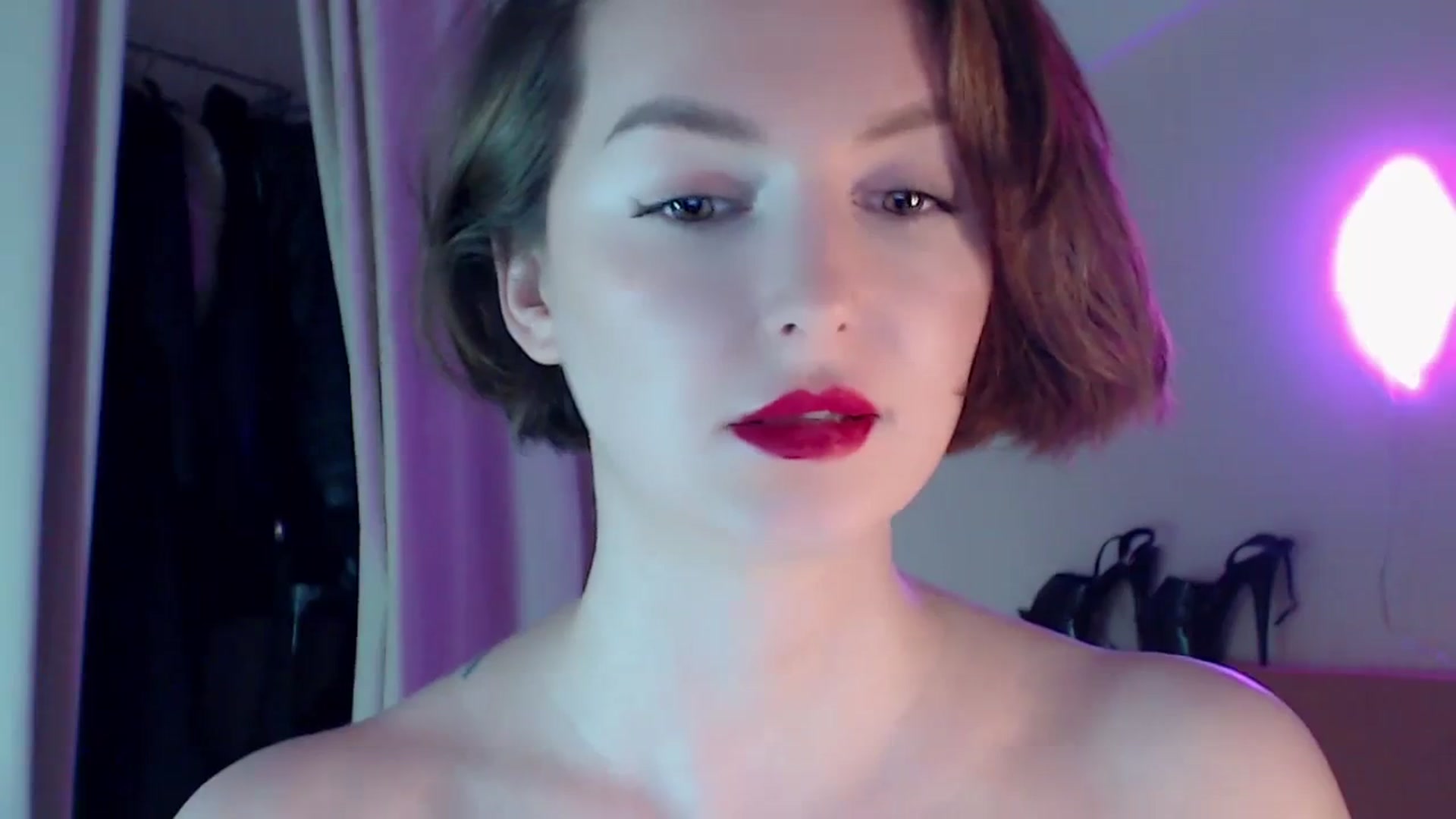 Gallery image thumbnail from Red_Lips_Girl's myfreecams stream on, 02/01/2024, 02:28 image 19 of 20