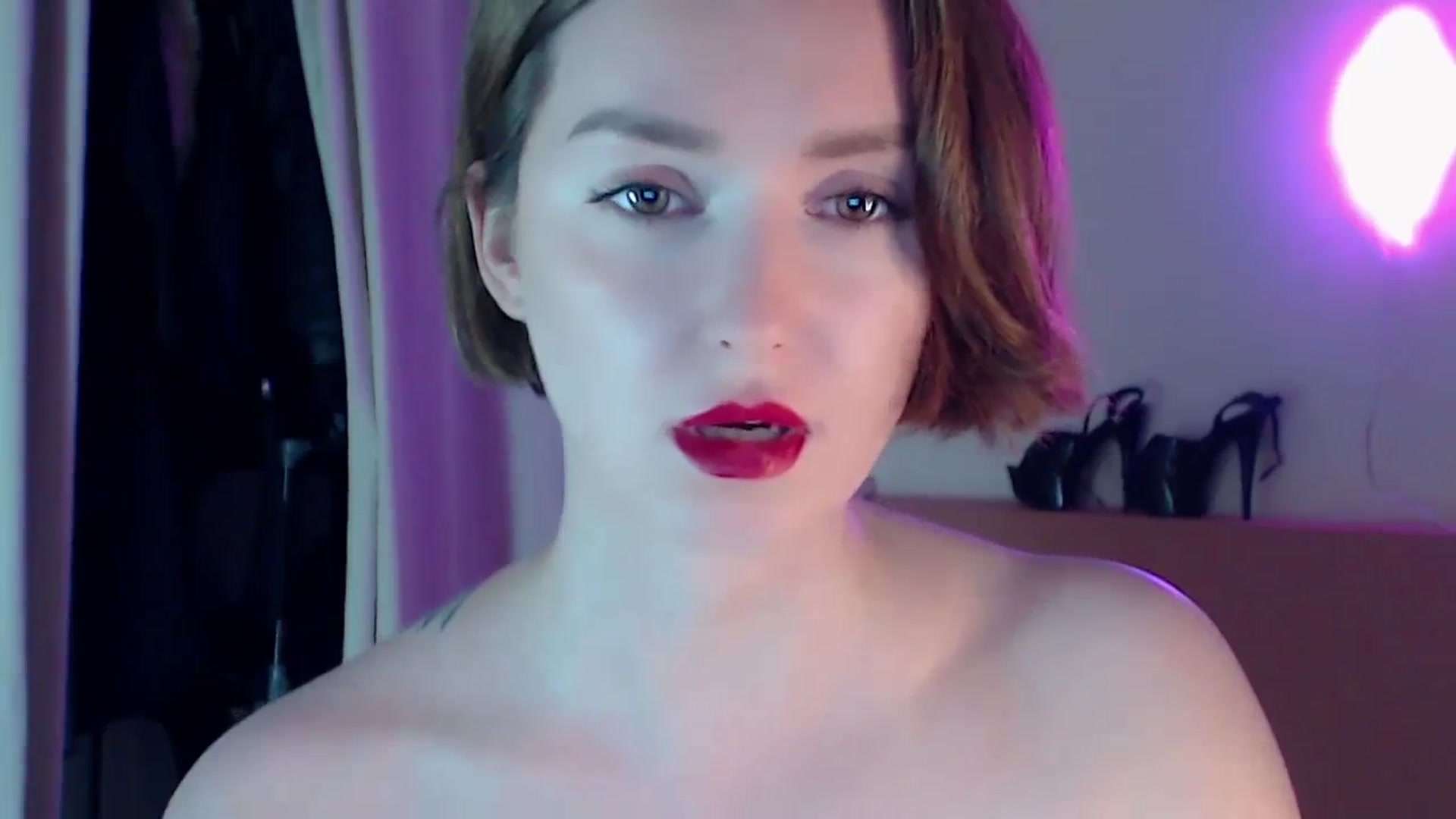 Gallery image thumbnail from Red_Lips_Girl's myfreecams stream on, 02/01/2024, 02:28 image 15 of 20