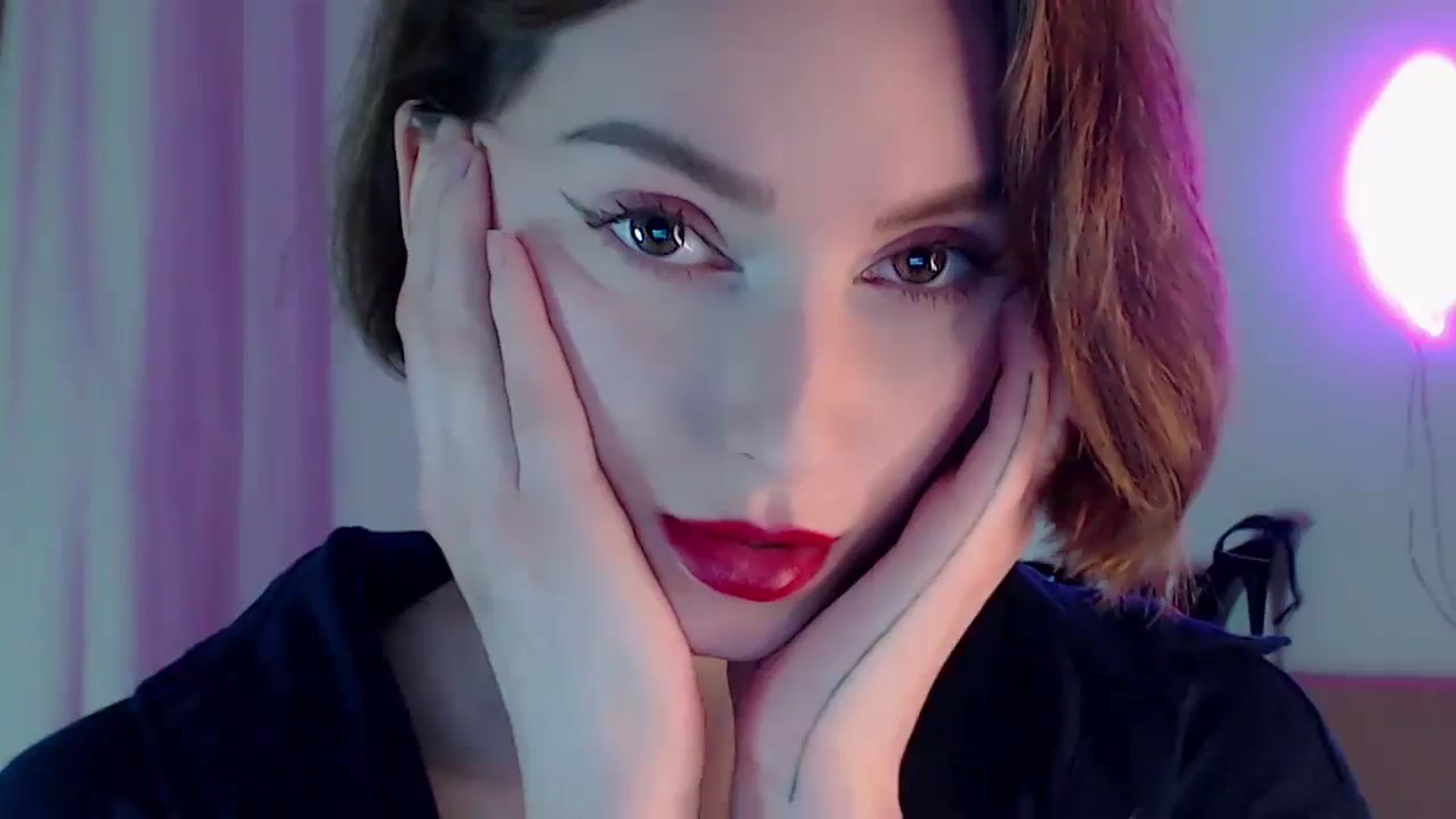 Gallery image thumbnail from Red_Lips_Girl's myfreecams stream on, 02/13/2024, 24:33 image 4 of 20