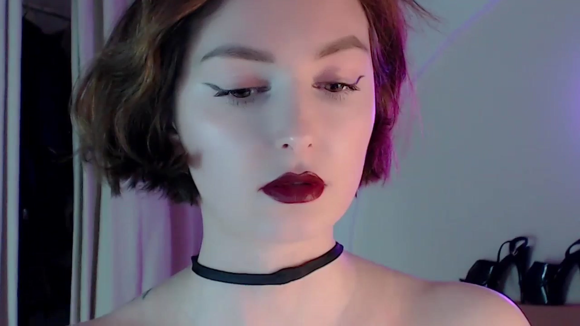 Gallery image thumbnail from Red_Lips_Girl's myfreecams stream on, 02/14/2024, 01:52 image 3 of 20