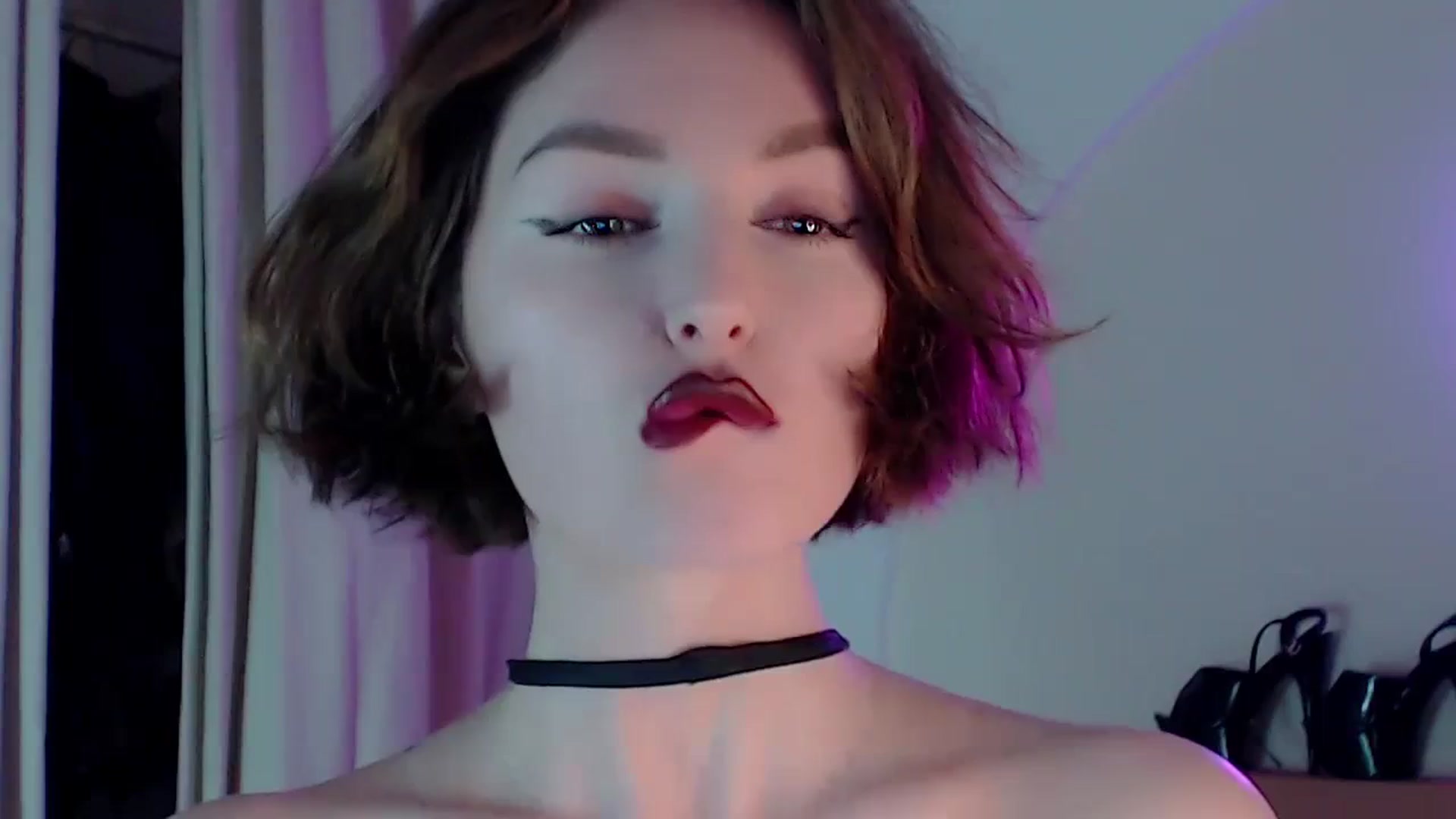 Gallery image thumbnail from Red_Lips_Girl's myfreecams stream on, 02/14/2024, 01:52 image 2 of 20
