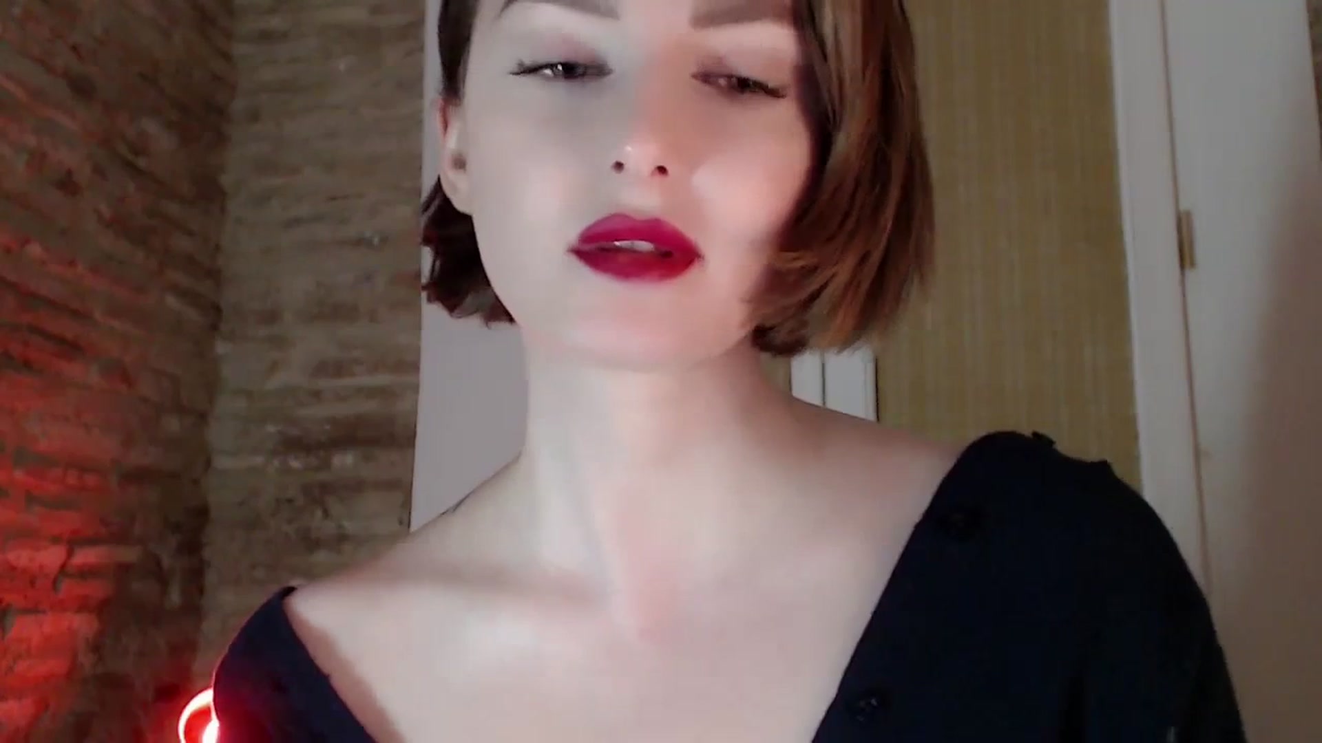 Gallery image thumbnail from Red_Lips_Girl's myfreecams stream on, 03/04/2024, 02:08 image 11 of 20