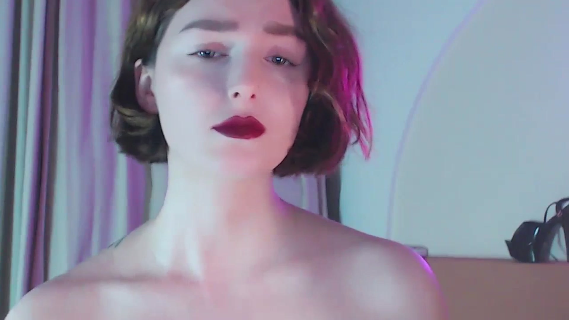 Gallery image thumbnail from Red_Lips_Girl's myfreecams stream on, 03/06/2024, 01:10 image 12 of 20