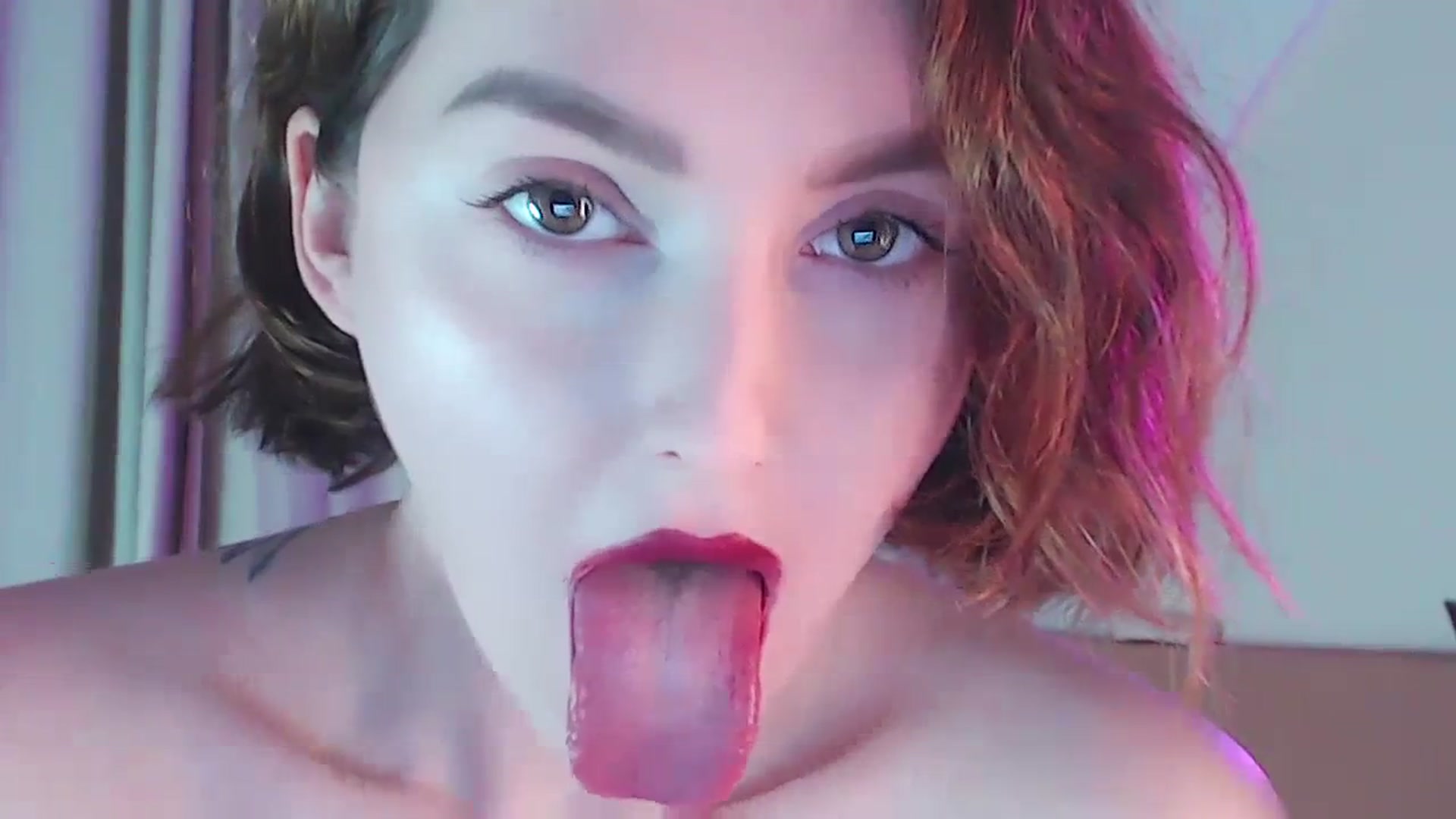 Gallery image thumbnail from Red_Lips_Girl's myfreecams stream on, 03/06/2024, 01:10 image 7 of 20