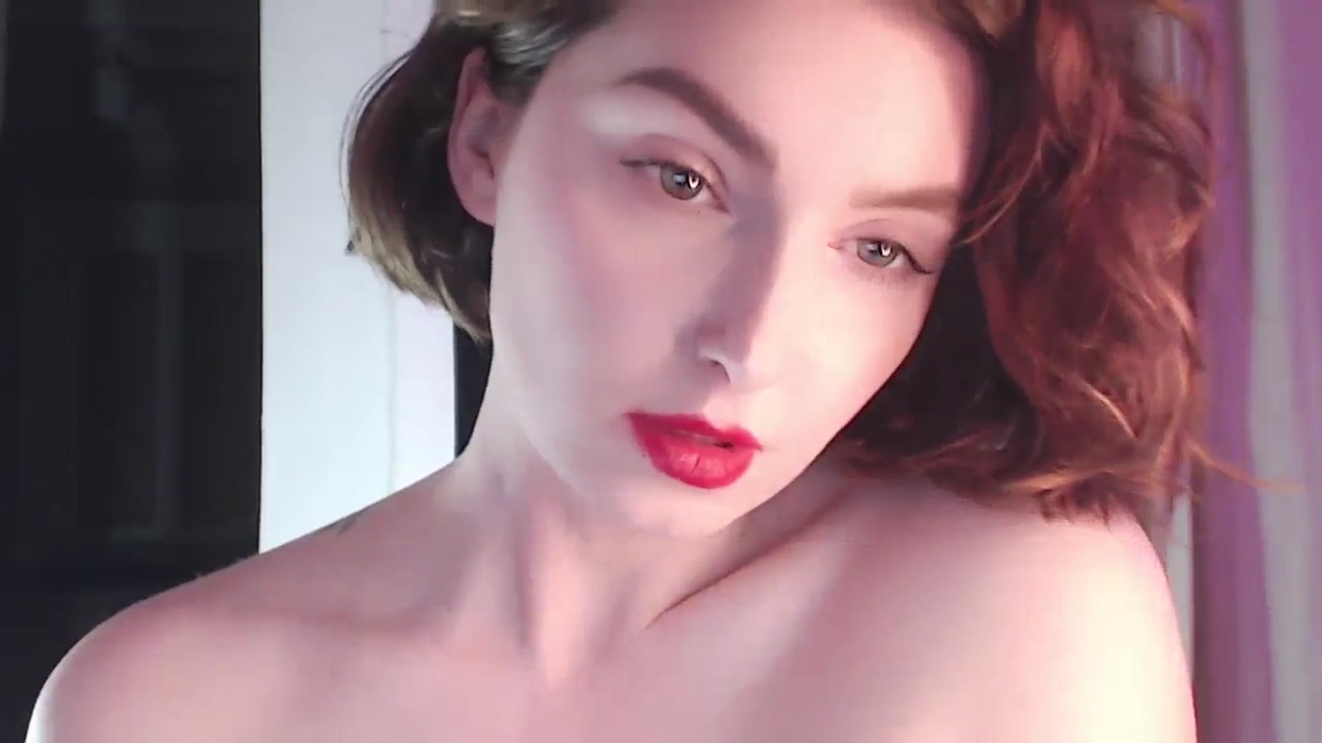 Gallery image thumbnail from Red_Lips_Girl's myfreecams stream on, 03/11/2024, 24:38 image 7 of 20