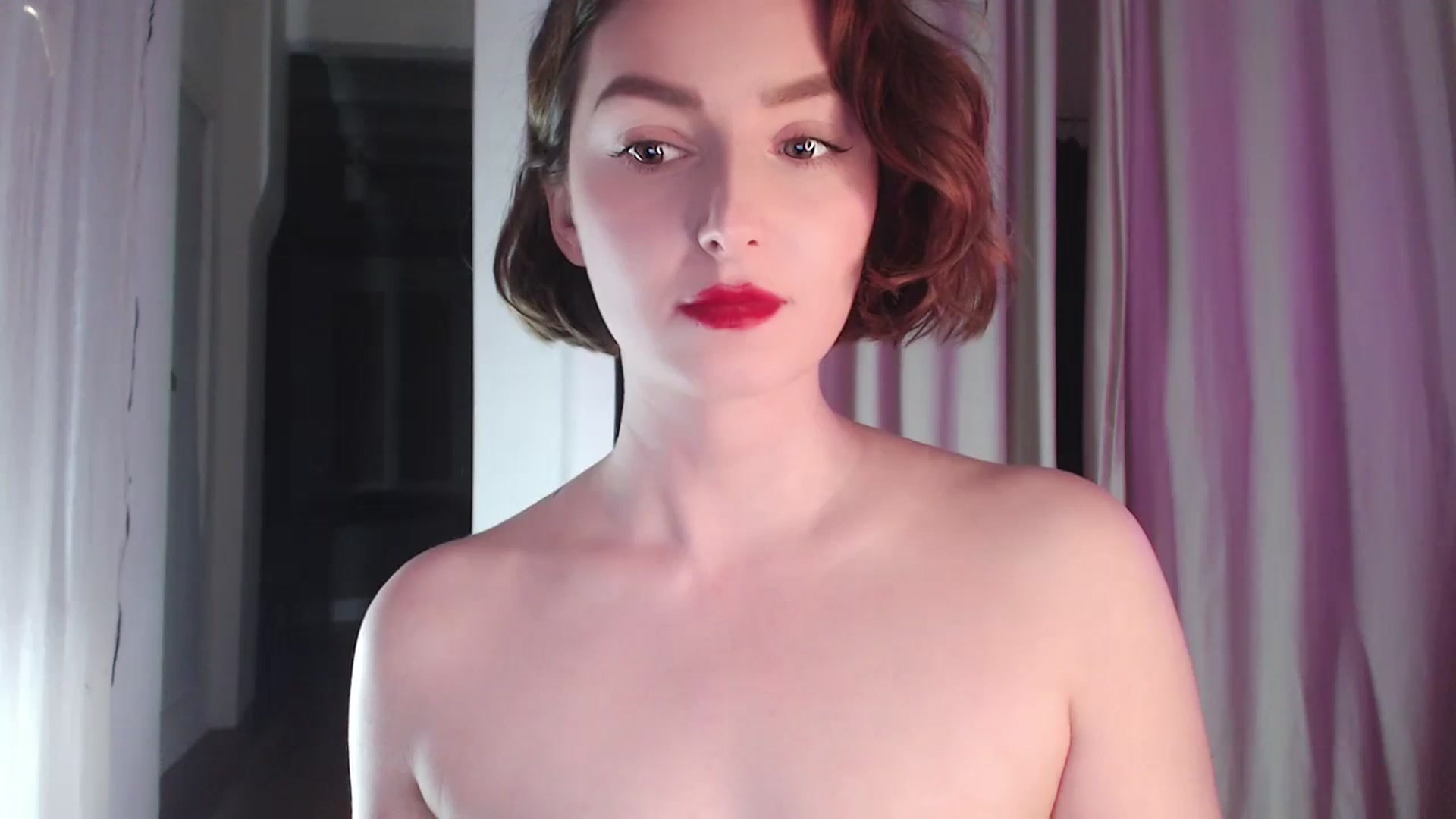 Gallery image thumbnail from Red_Lips_Girl's myfreecams stream on, 03/11/2024, 01:27 image 17 of 20