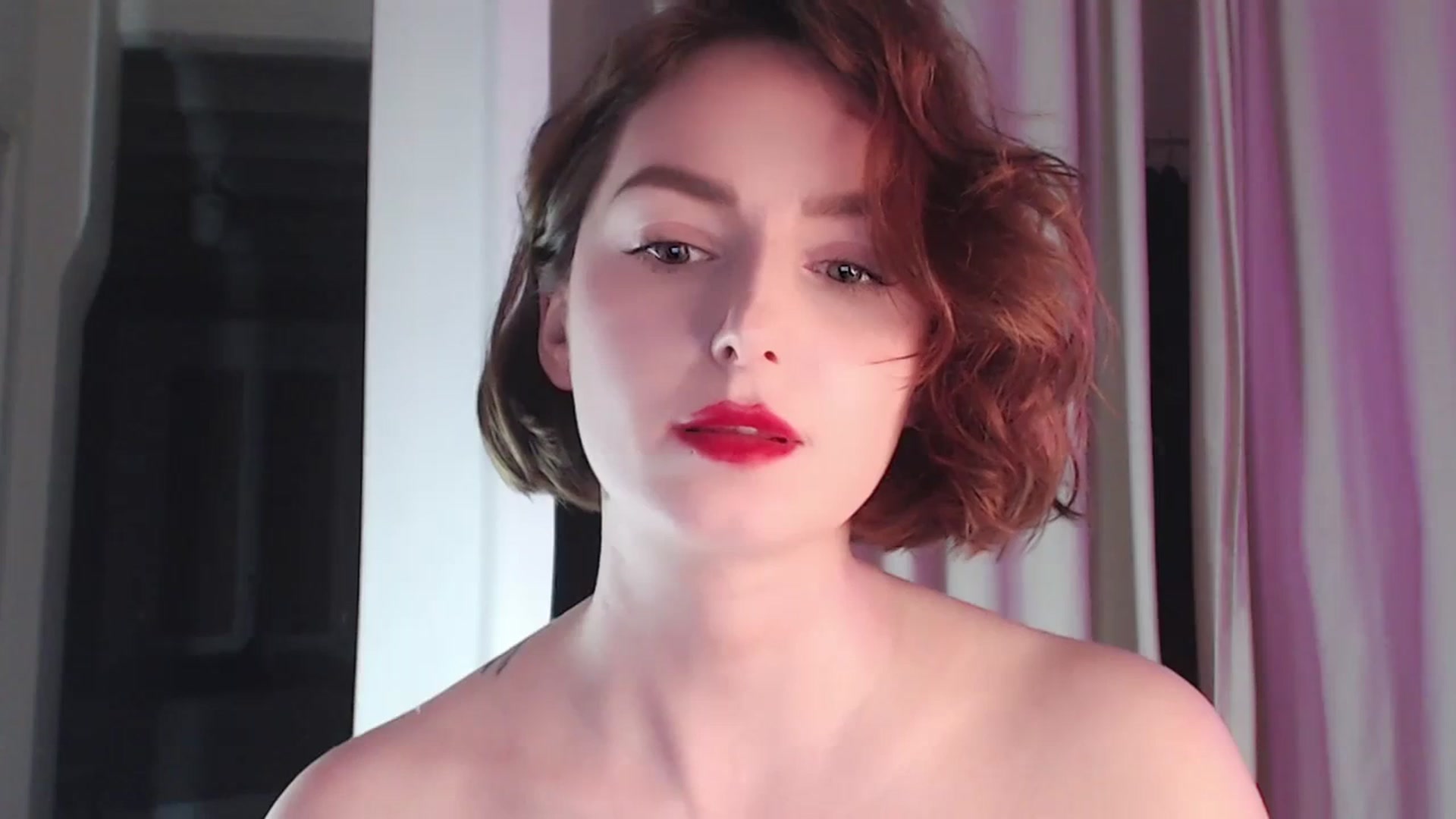Gallery image thumbnail from Red_Lips_Girl's myfreecams stream on, 03/11/2024, 02:01 image 6 of 20