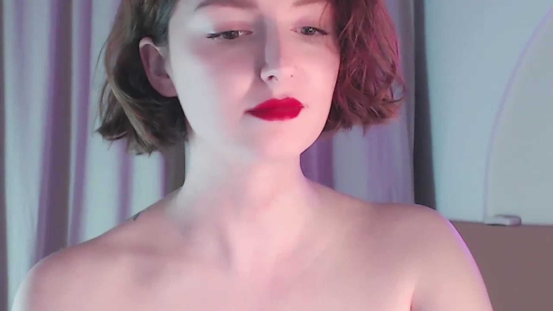 Gallery image thumbnail from Red_Lips_Girl's myfreecams stream on, 03/12/2024, 01:18 image 15 of 20